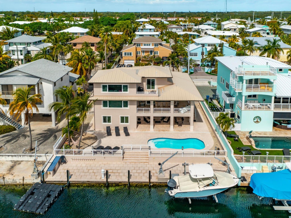 Photo of 397 Laguna Avenue, Key Largo, FL 33037 (MLS # B26033298)