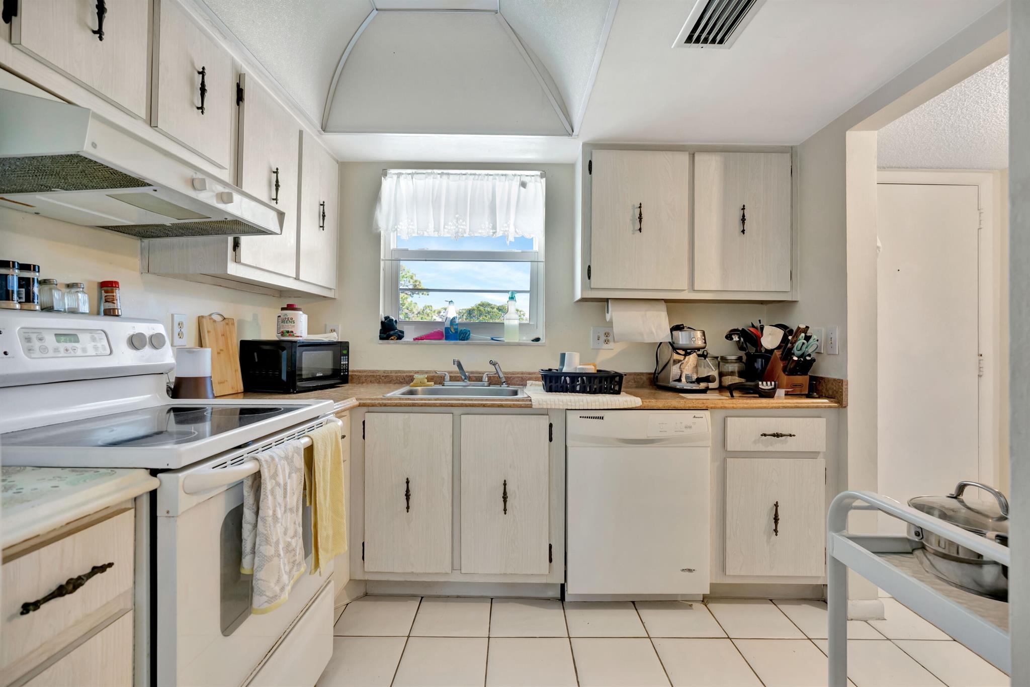 Little Club - Residential