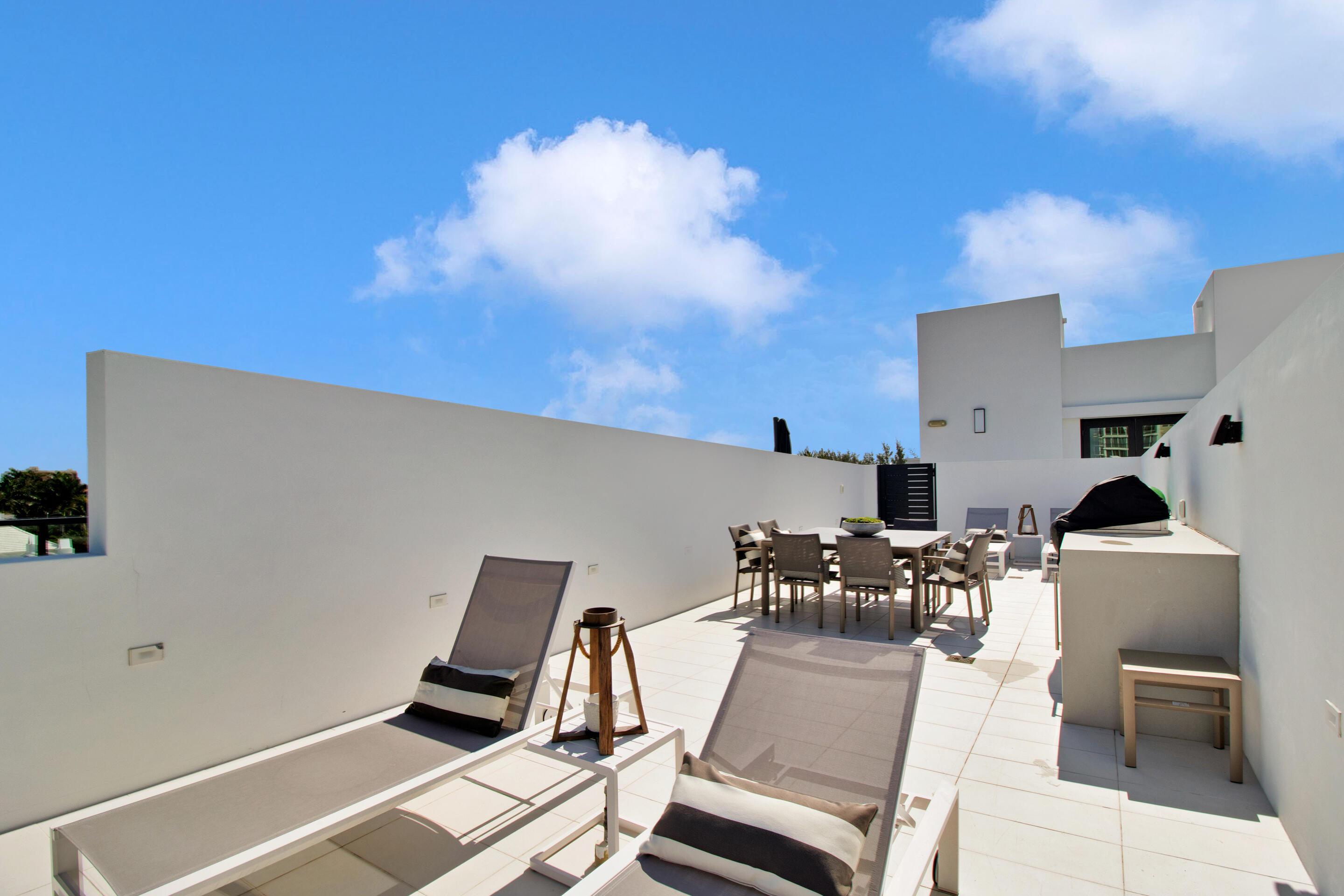 COVE 4 CONDO - Residential