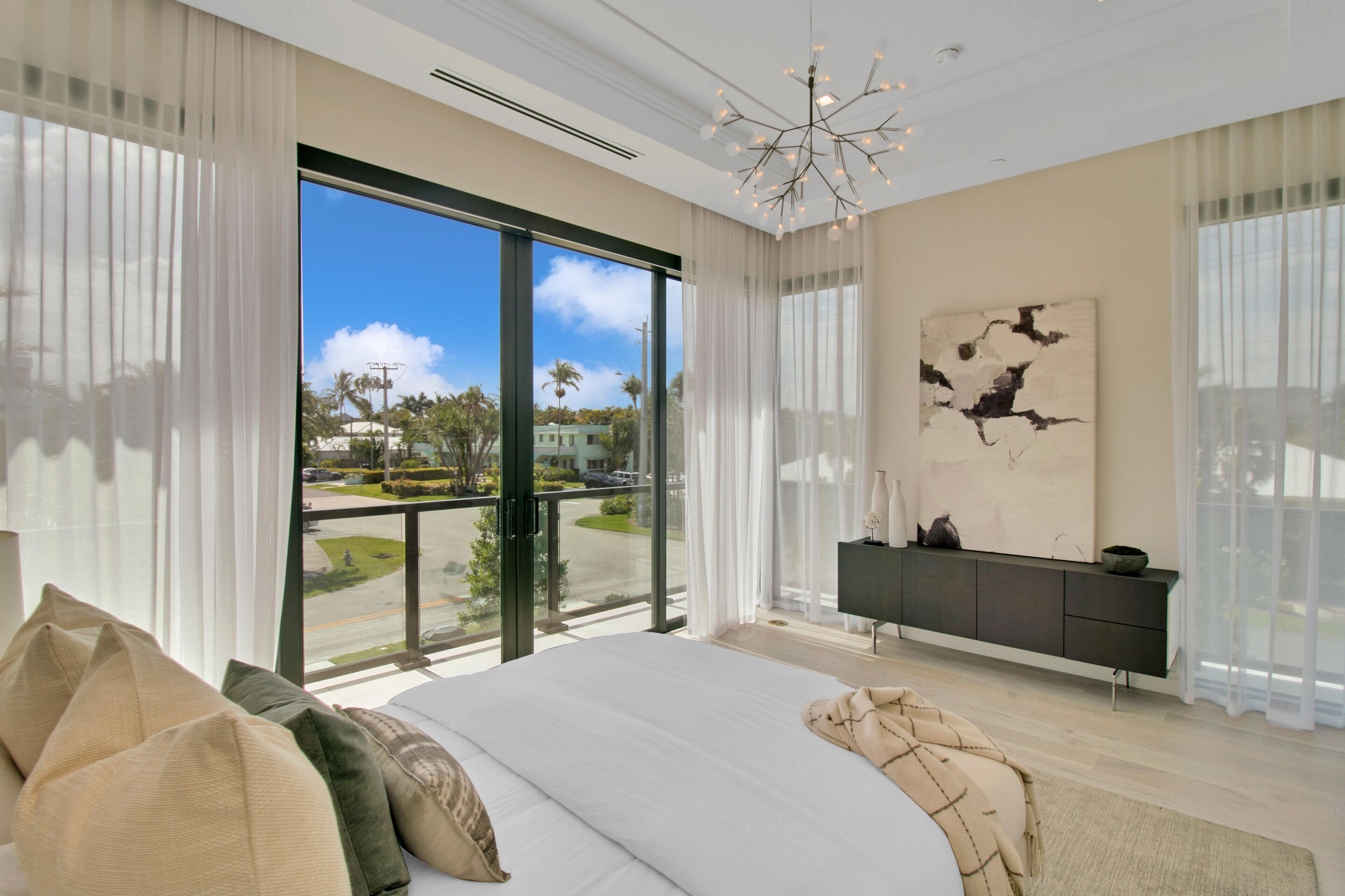 COVE 4 CONDO - Residential