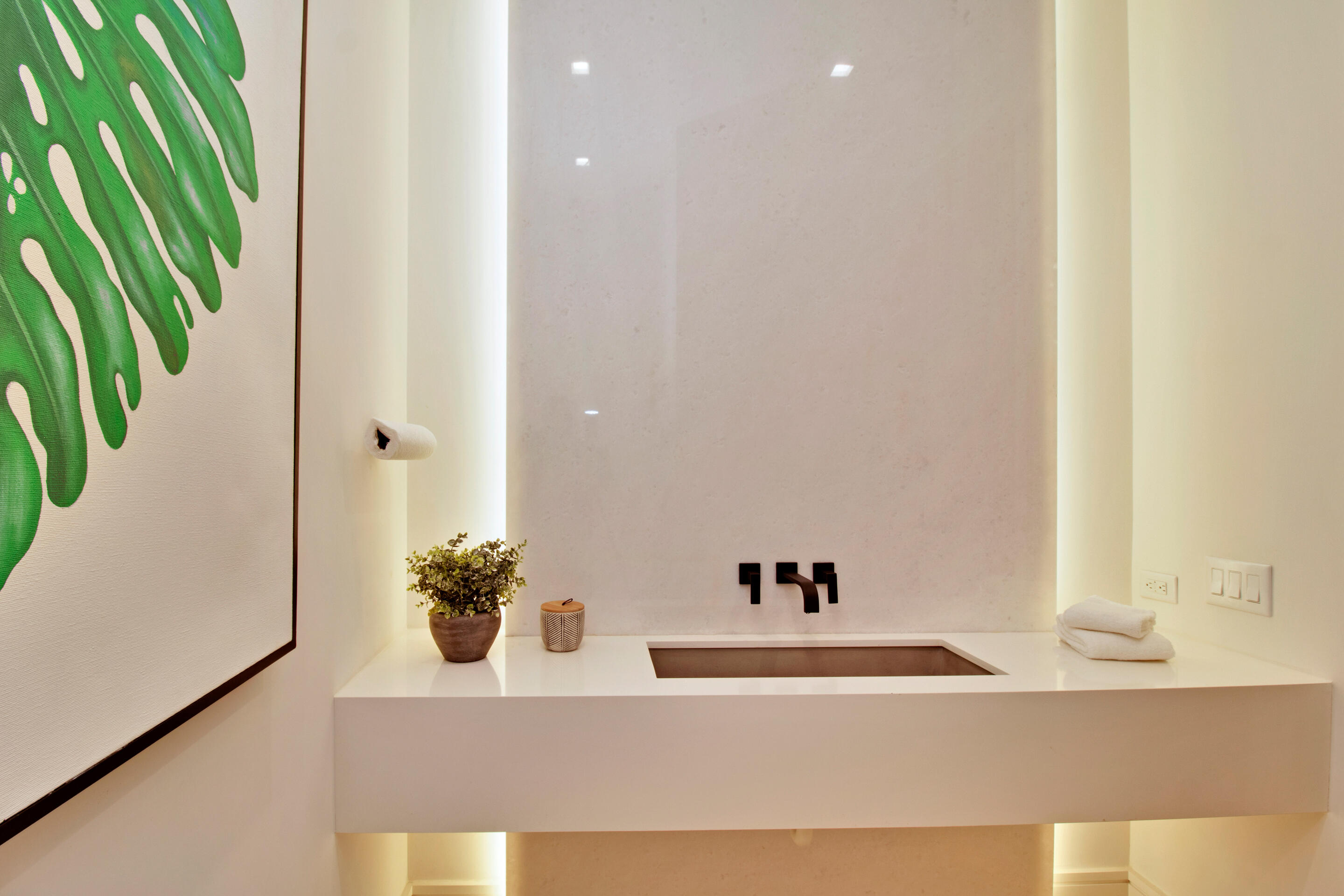 COVE 4 CONDO - Residential