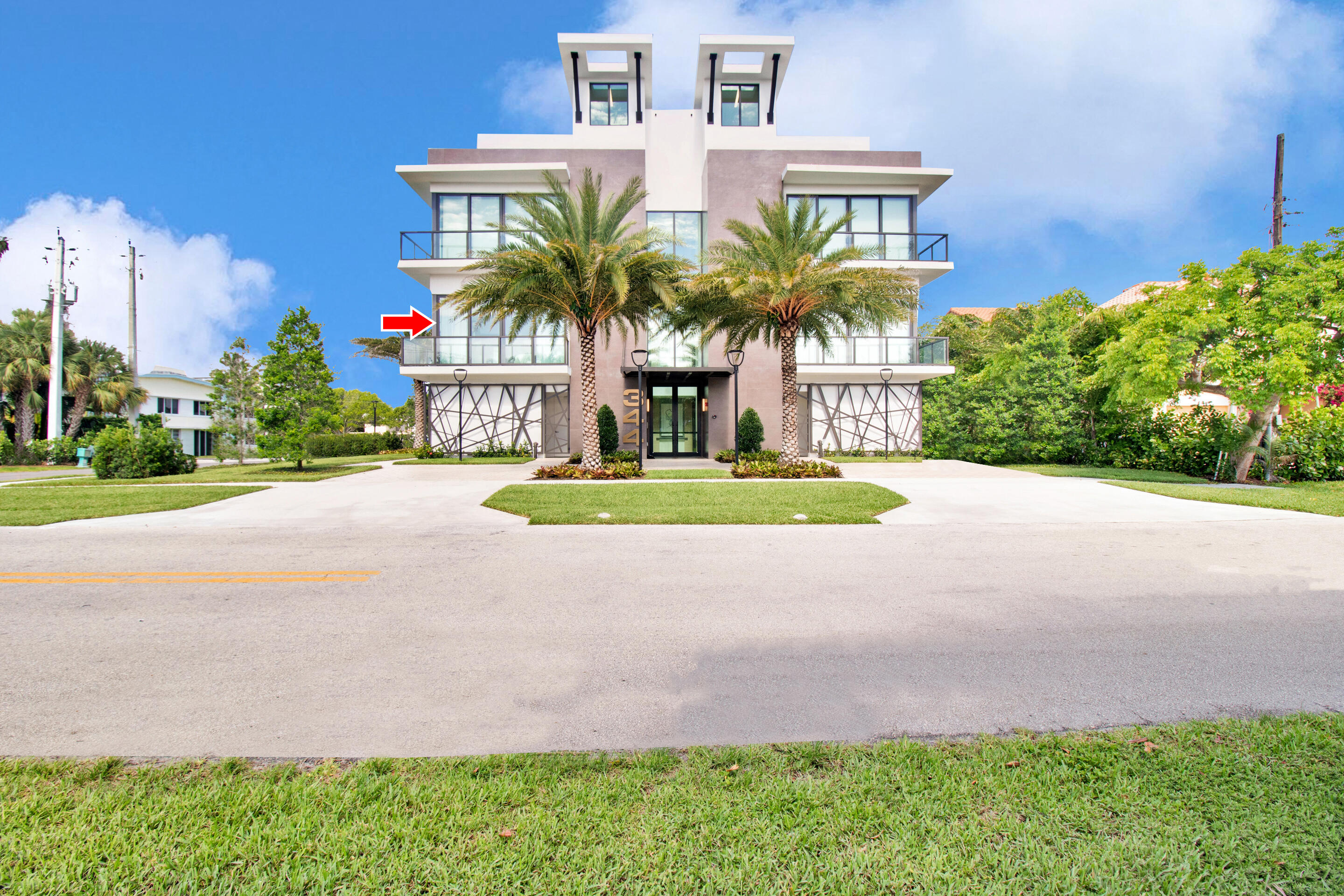 COVE 4 CONDO - Residential