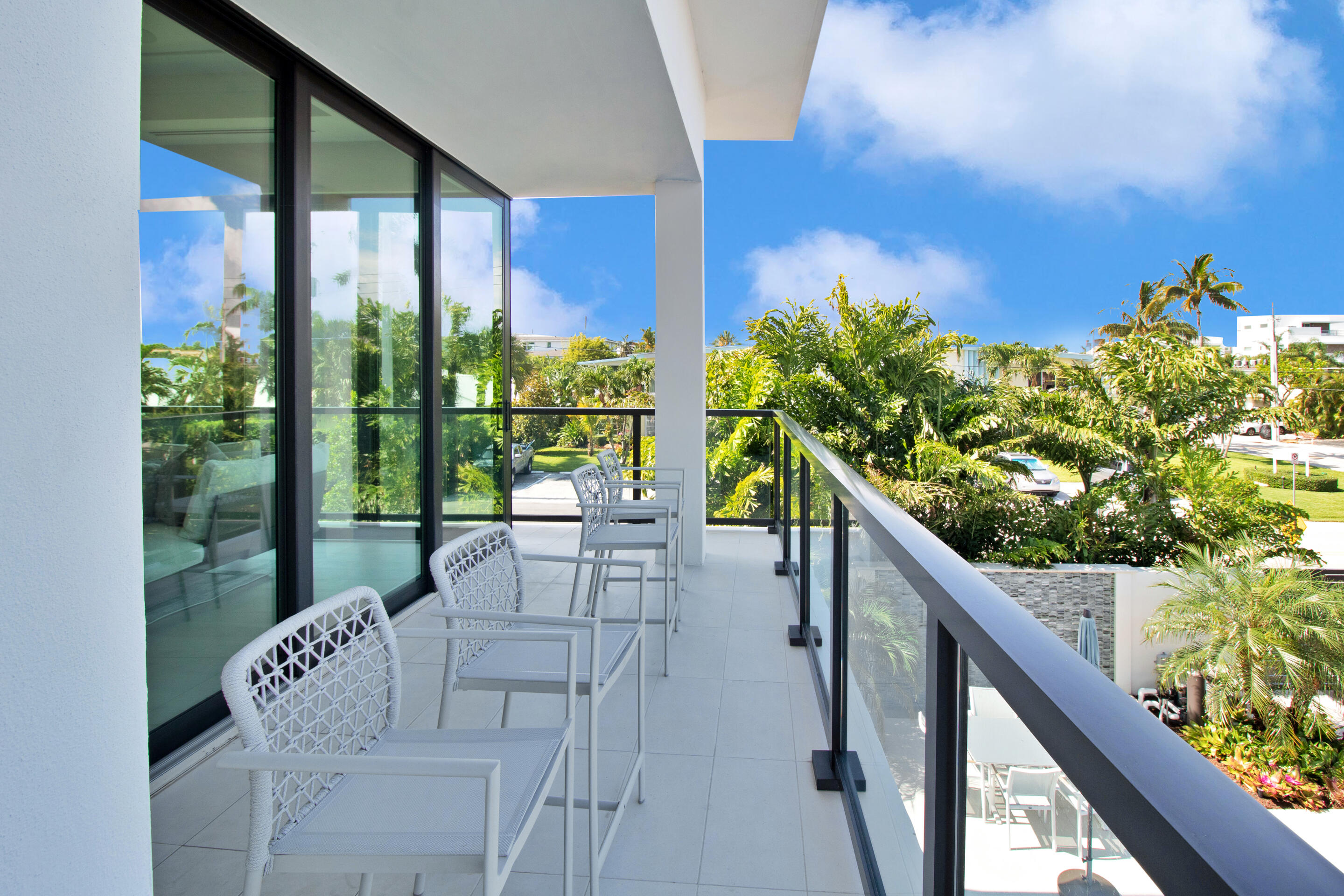 COVE 4 CONDO - Residential