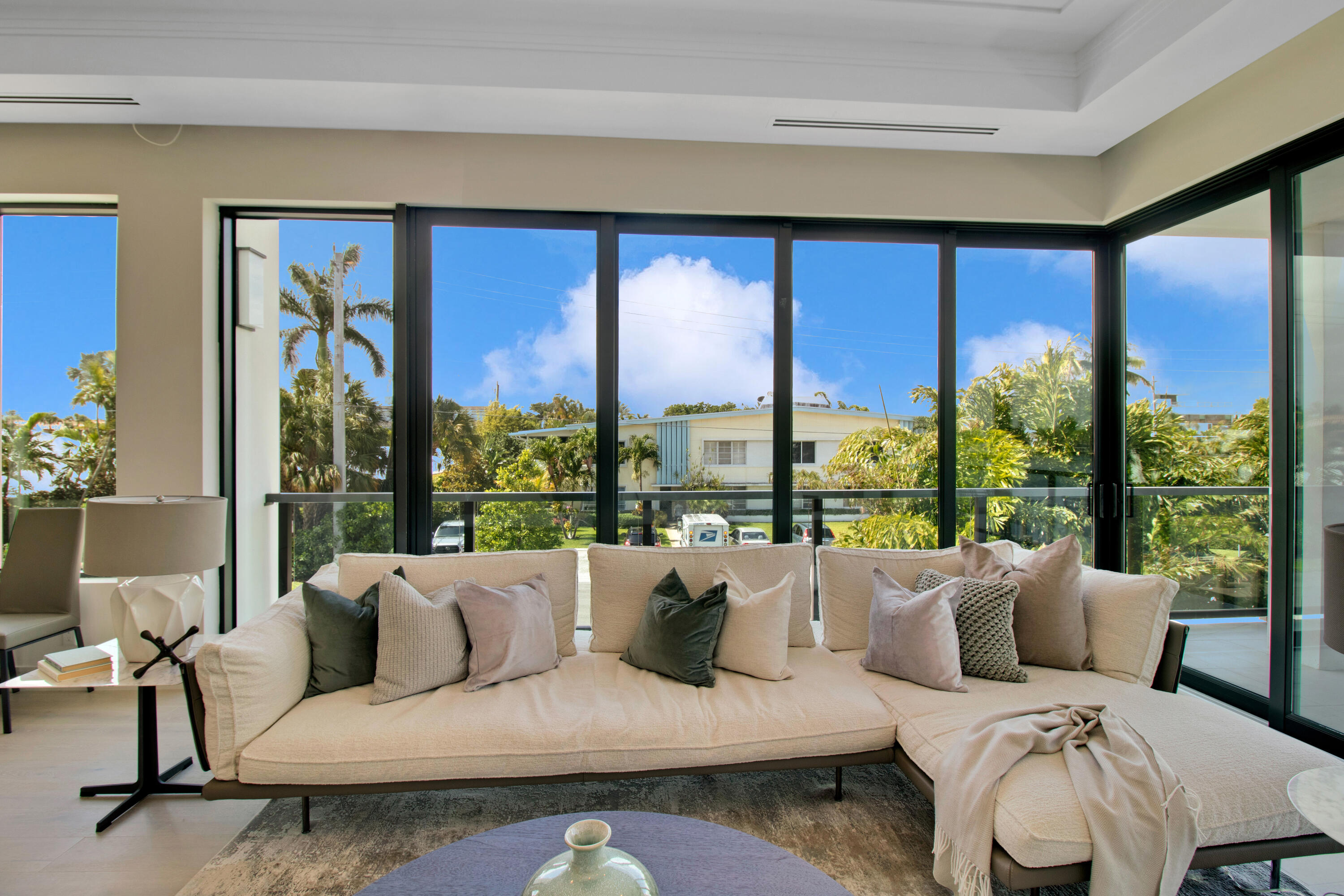 COVE 4 CONDO - Residential