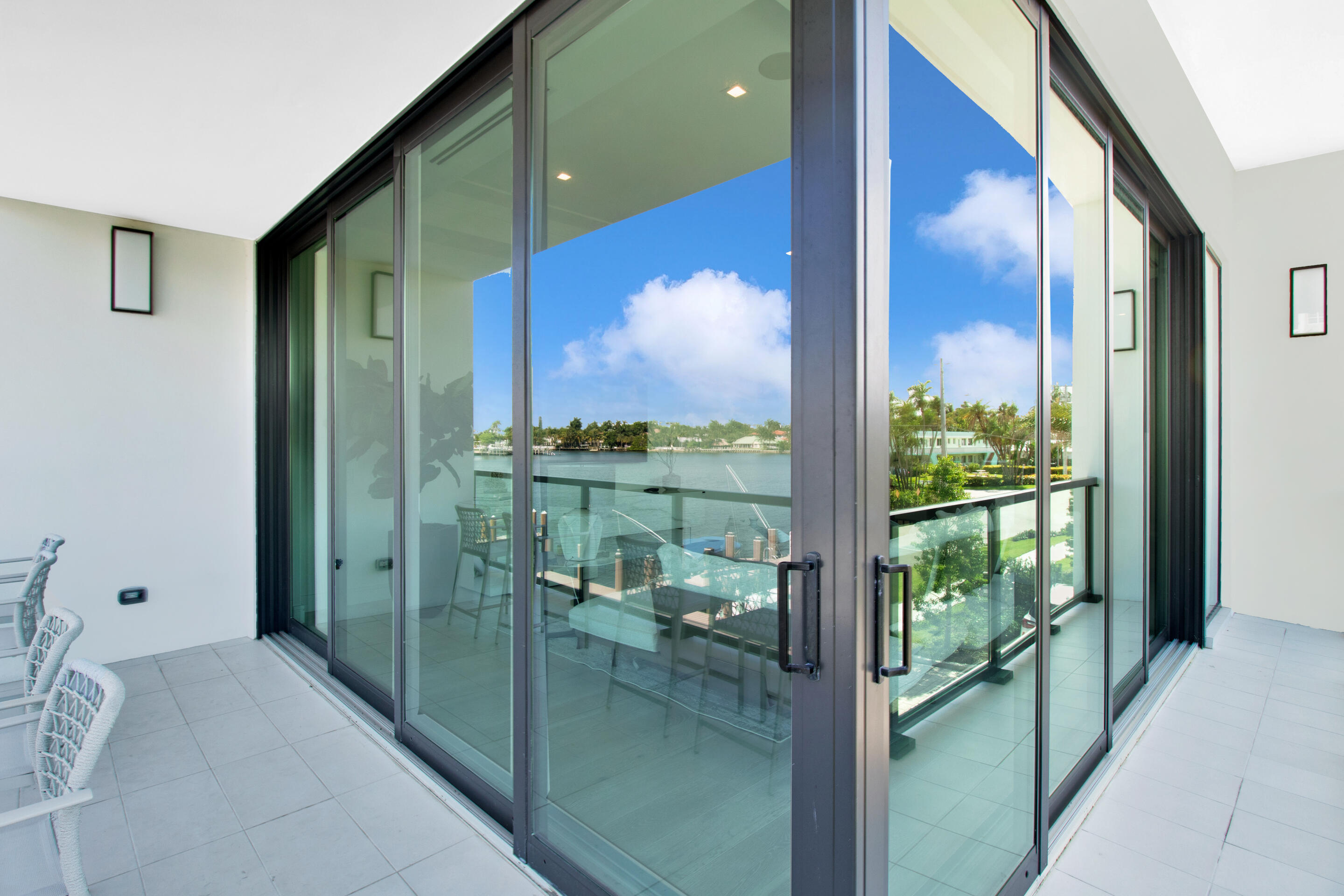 COVE 4 CONDO - Residential