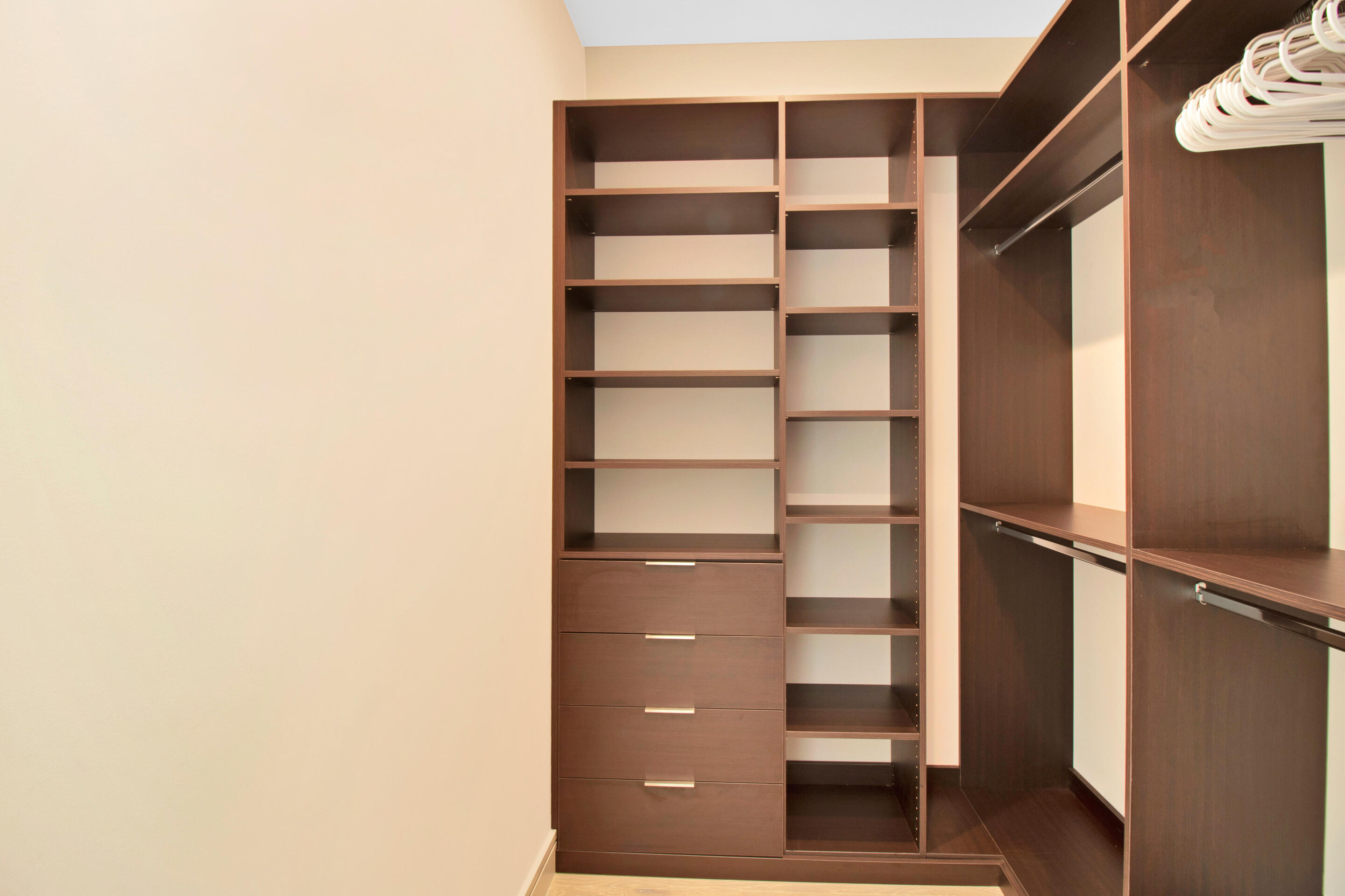 COVE 4 CONDO - Residential