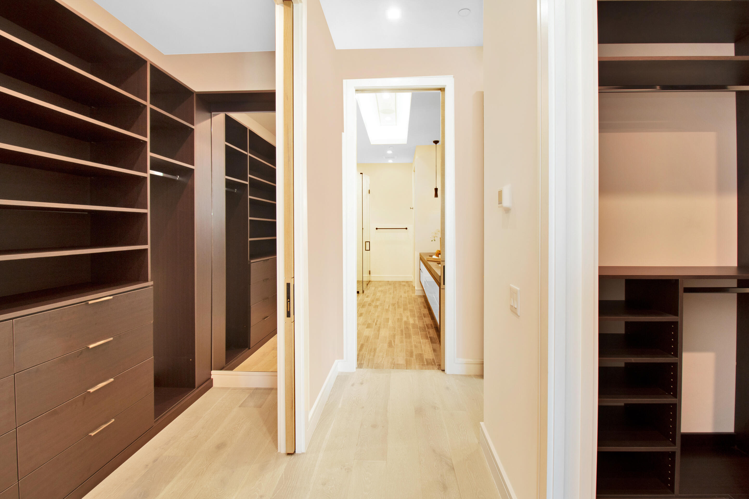 COVE 4 CONDO - Residential