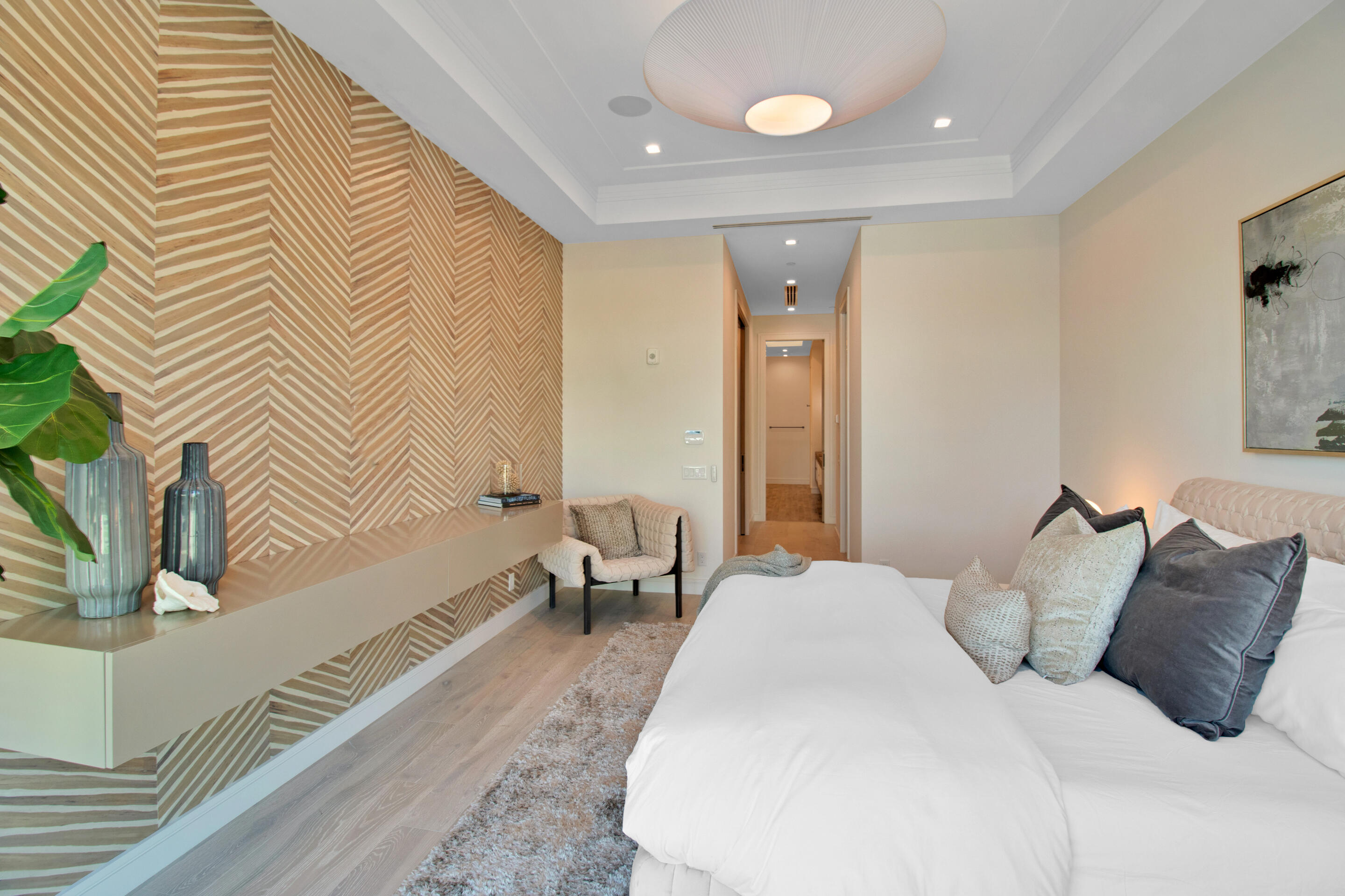 COVE 4 CONDO - Residential