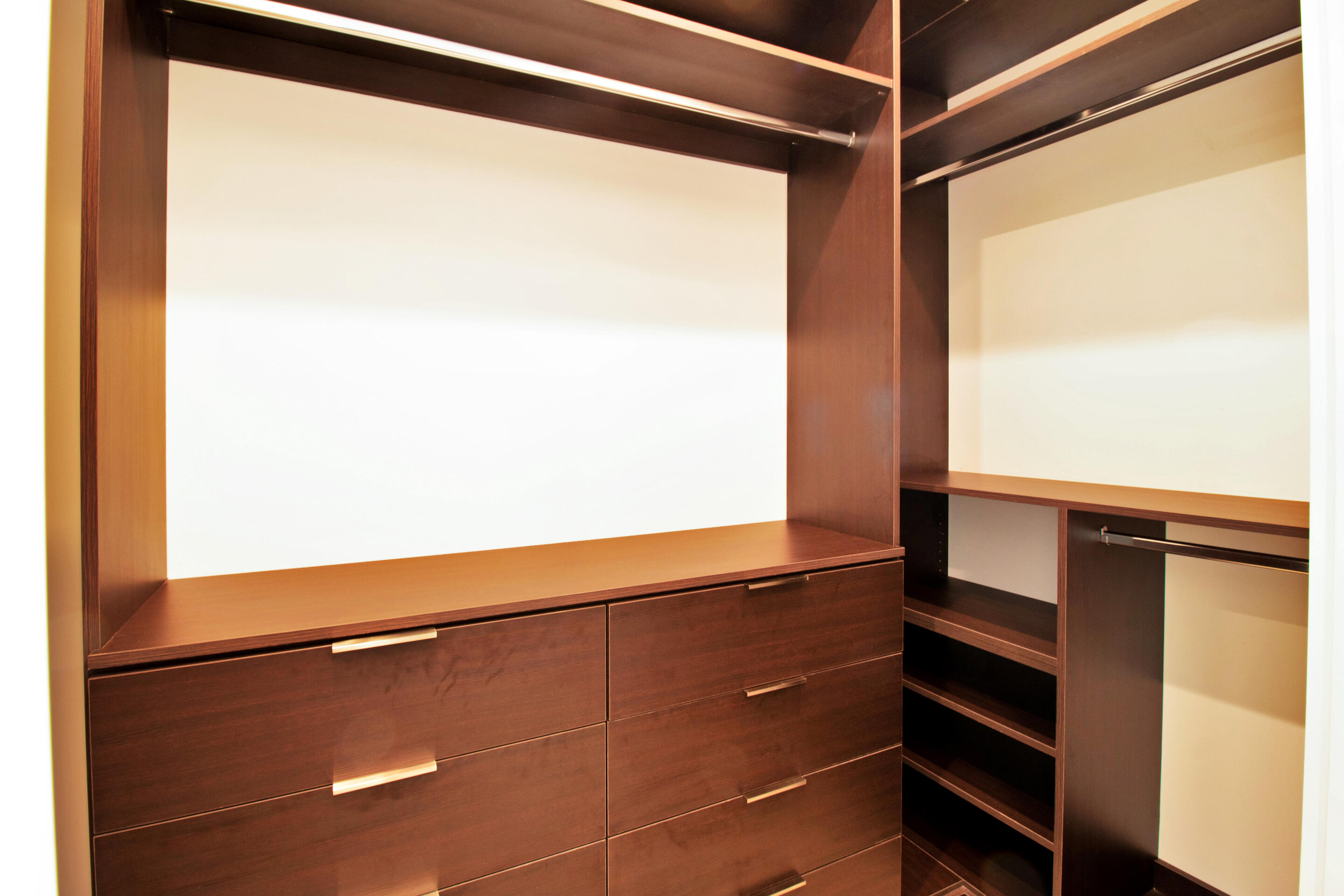 COVE 4 CONDO - Residential