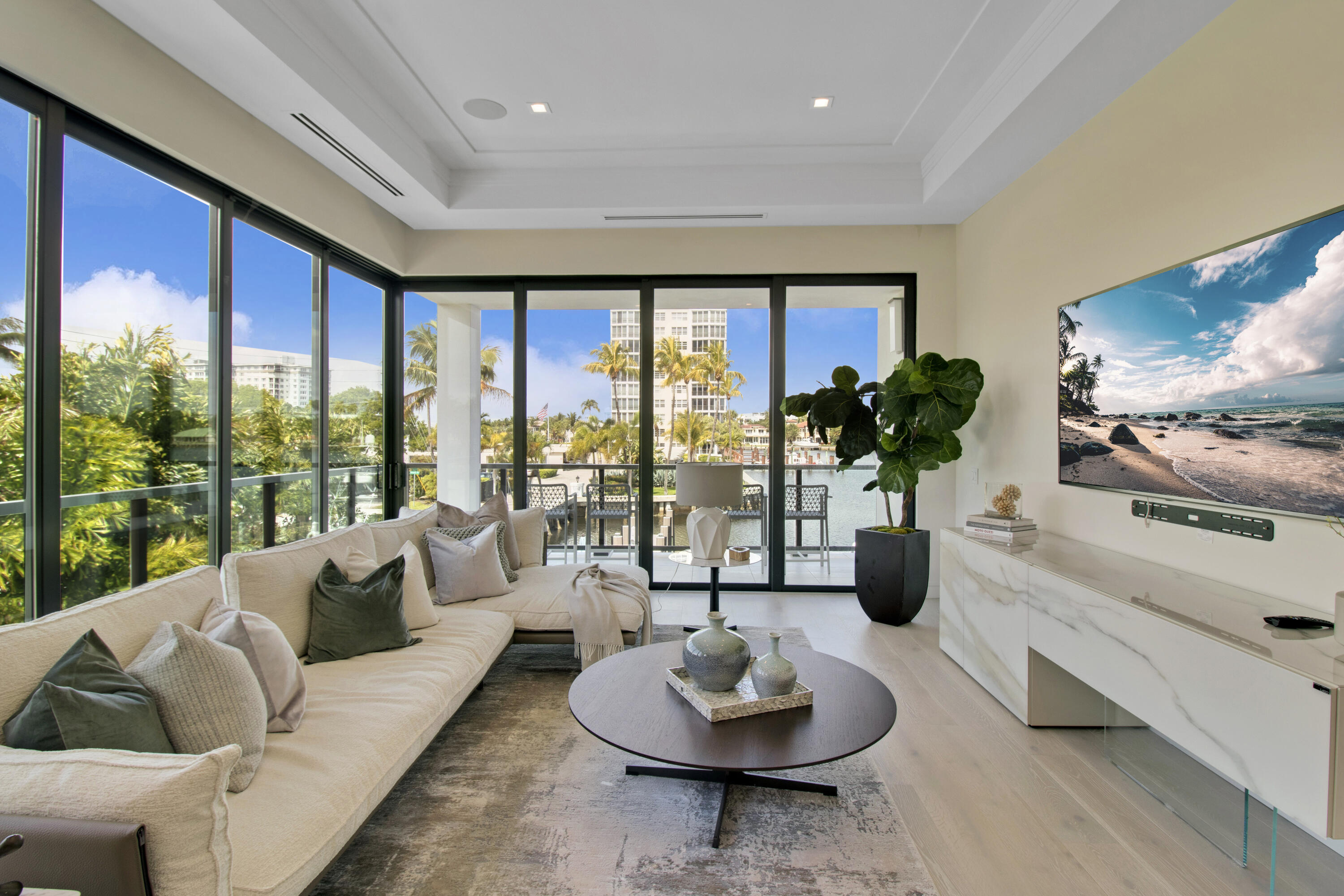 COVE 4 CONDO - Residential