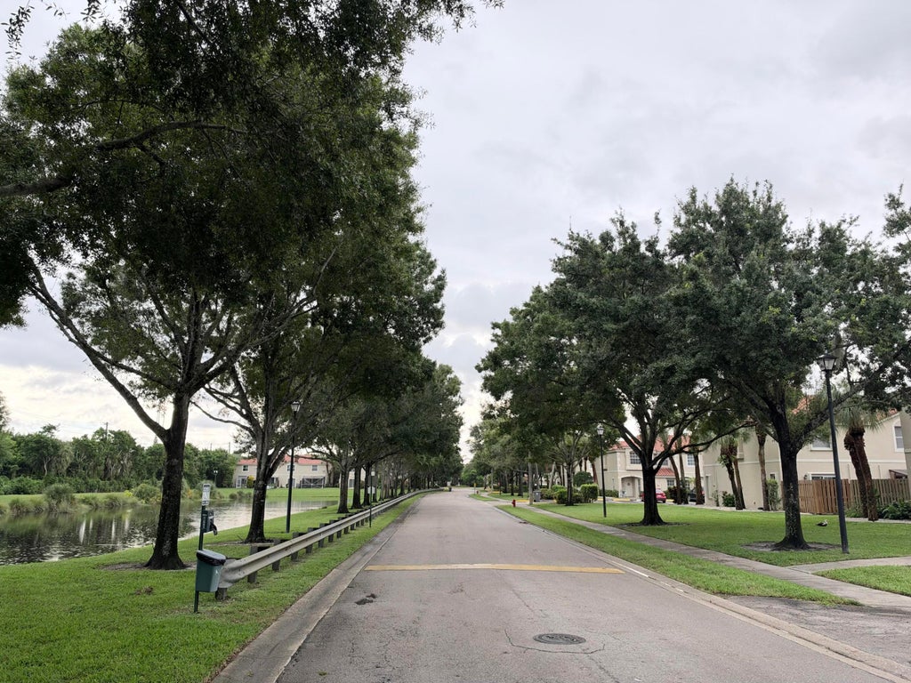 Photo of 804 Summit Lake Drive, West Palm Beach, FL 33406 (MLS # B26084976)