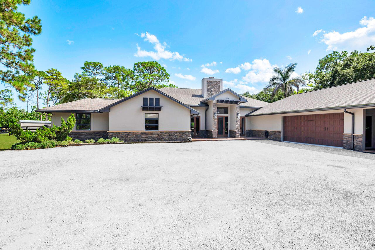 14590 CRAZY HORSE Lane