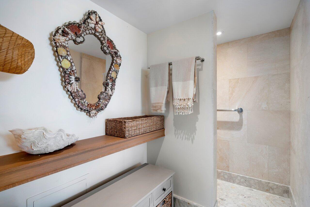 CARLTON PLACE CONDO - Residential