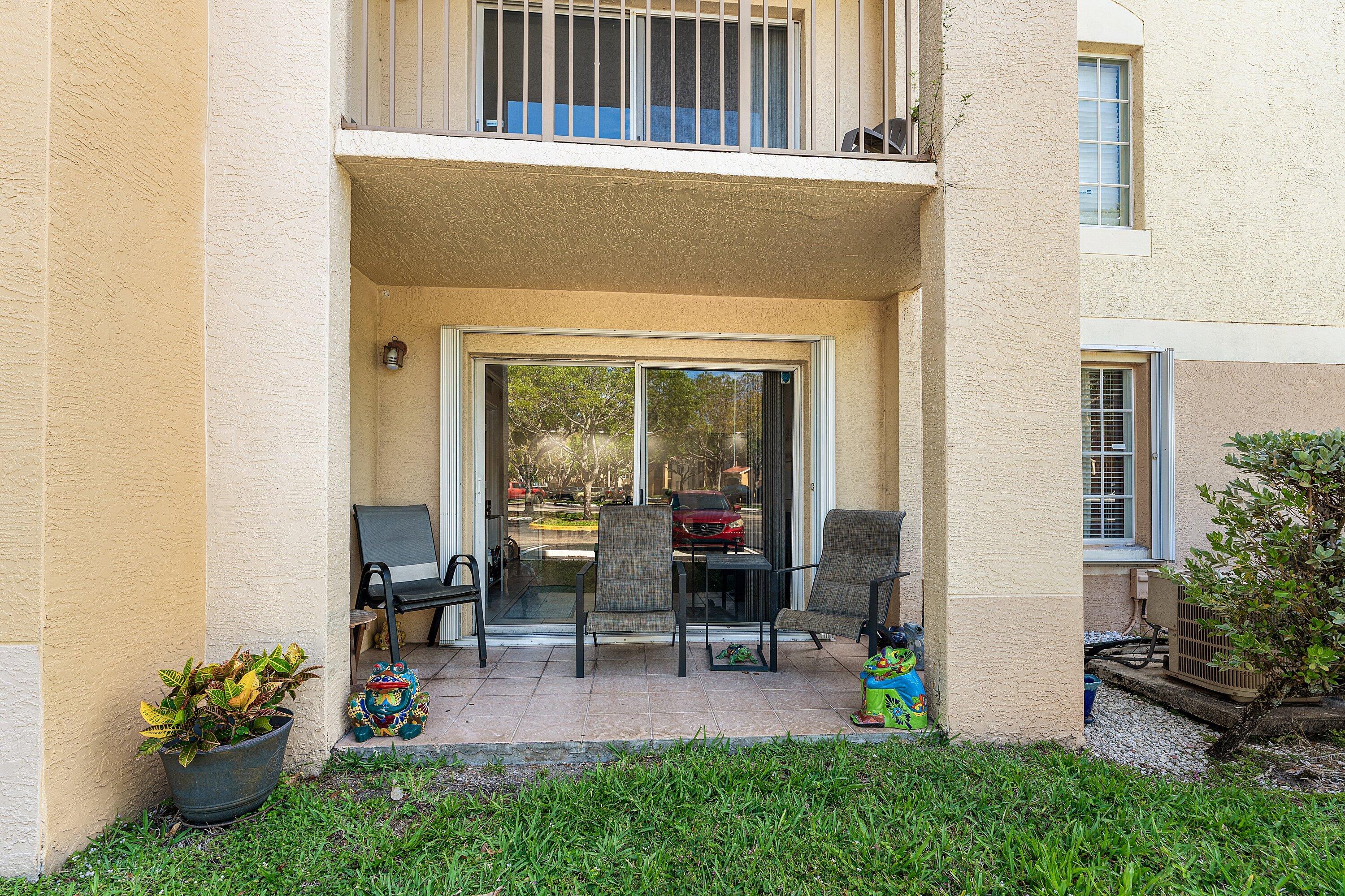 EMERALD ISLE AT LAGUNA LAKES CONDO - Residential