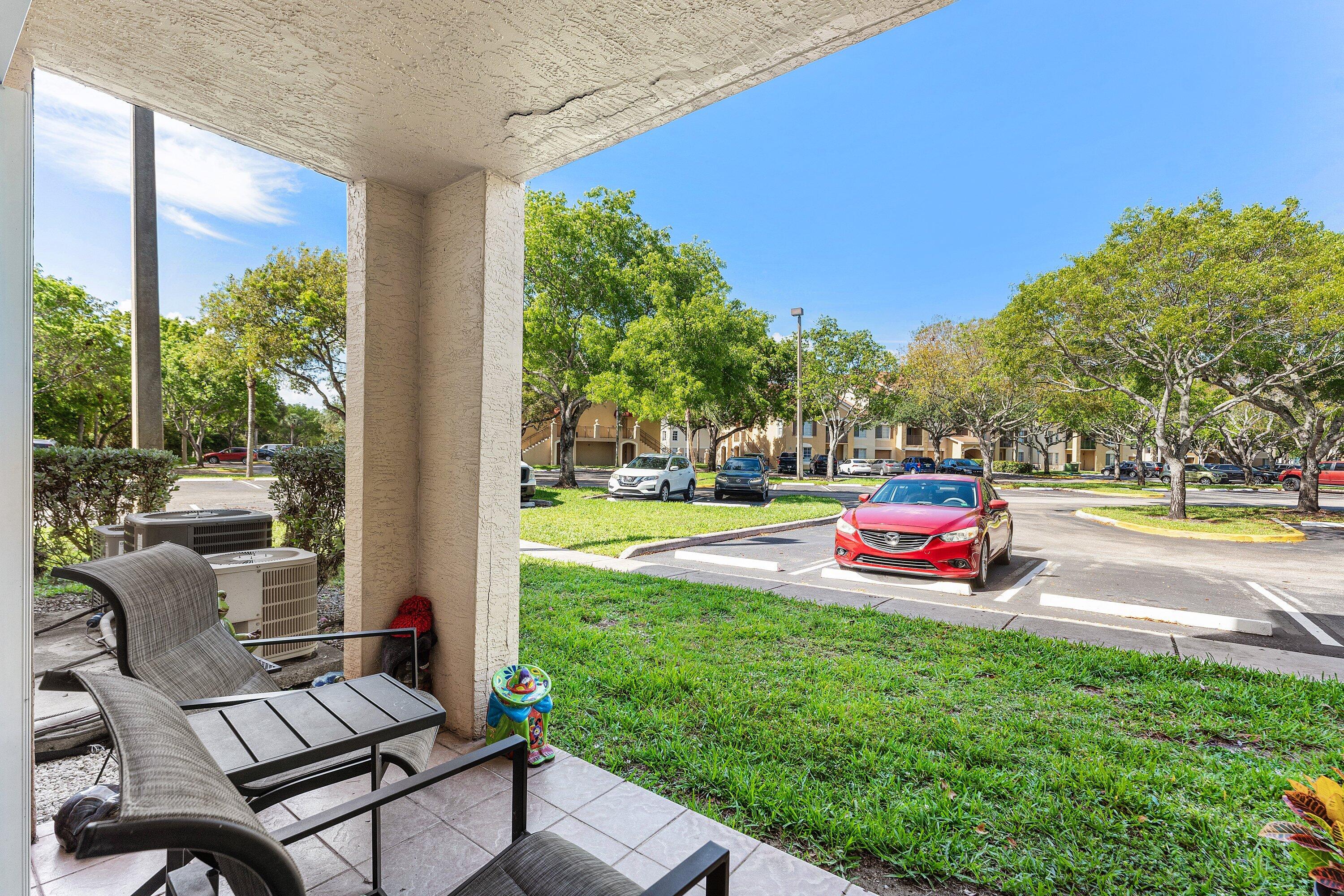 EMERALD ISLE AT LAGUNA LAKES CONDO - Residential