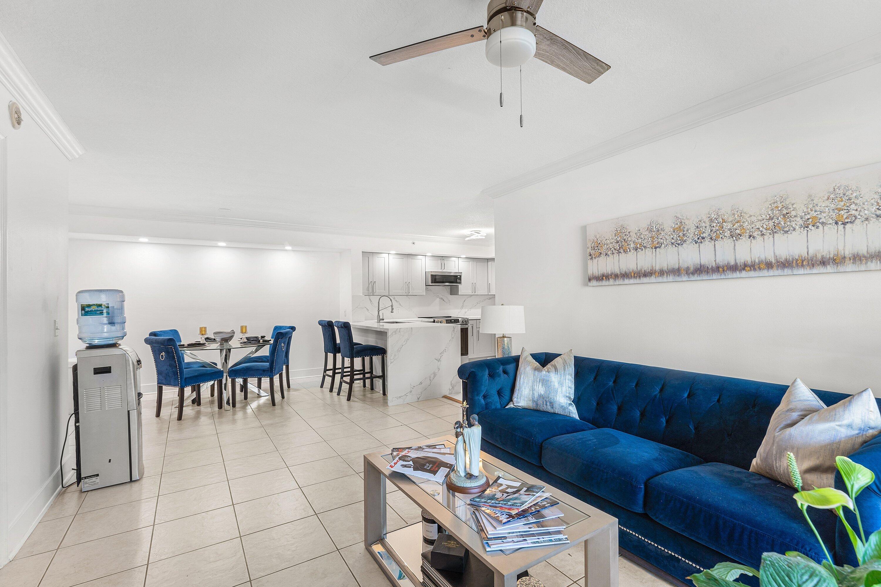 EMERALD ISLE AT LAGUNA LAKES CONDO - Residential