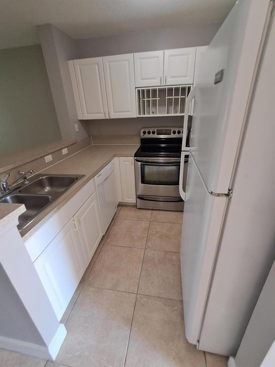 TRAILS 2 AT ROYAL PALM BE - Residential Lease