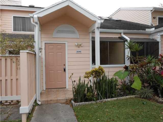 3/2 TOWNHOUSE IN THE POPULAR & QUIET COMMUNITY OF PLAYERS PLACE IN NORTH LAUDERDALE. COMMUNITY POOL, CLUB HOUSE, TENNIS COURTS AND MORE. READY TO MOVE IN. WASHER AND DRYER INSIDE THE UNIT.
ASSOCIATION APPROVAL TAKES ONE MONTH