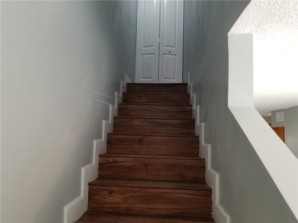 Palmas Twnhs Condo - Residential Lease