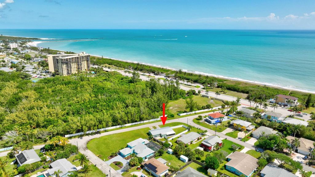 Photo of 1831 Crestview Drive, Fort Pierce, FL 34949 (MLS # R11076487)