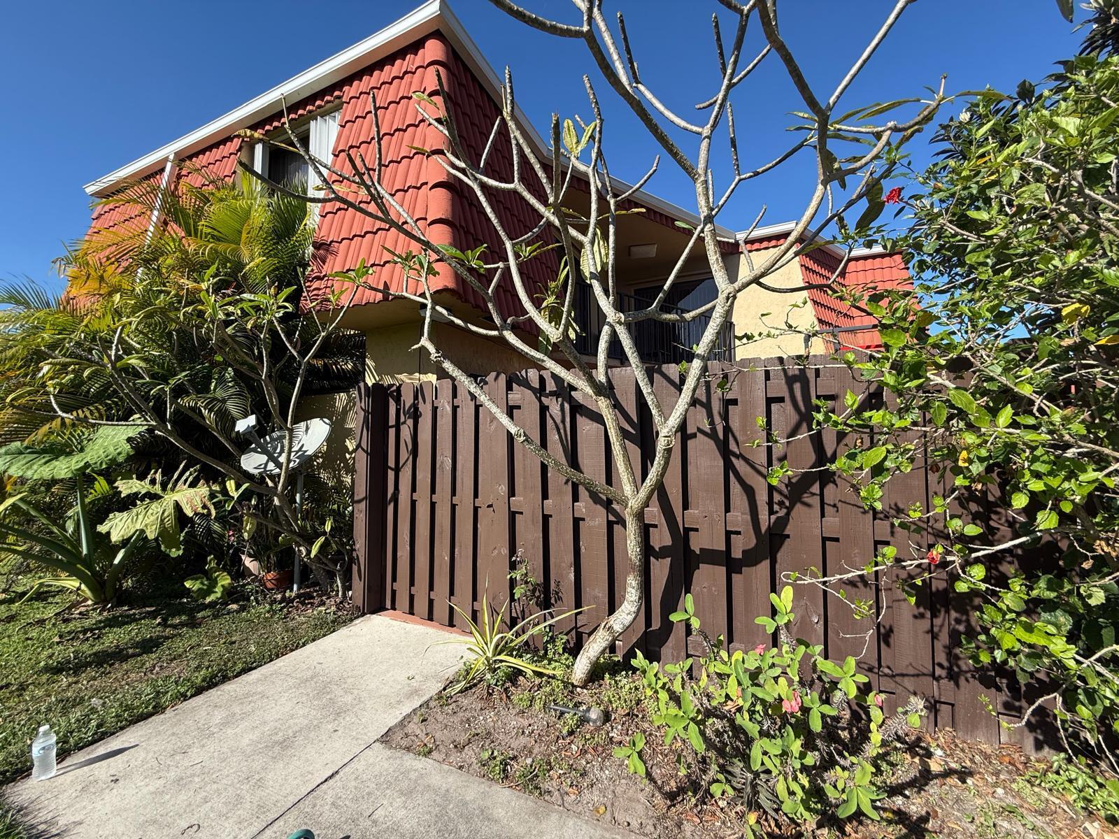 BOCA RIO NORTH - Residential Lease