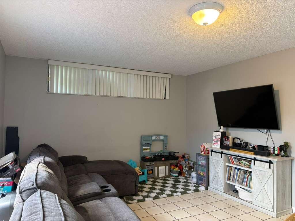 BOCA RIO NORTH - Residential Lease