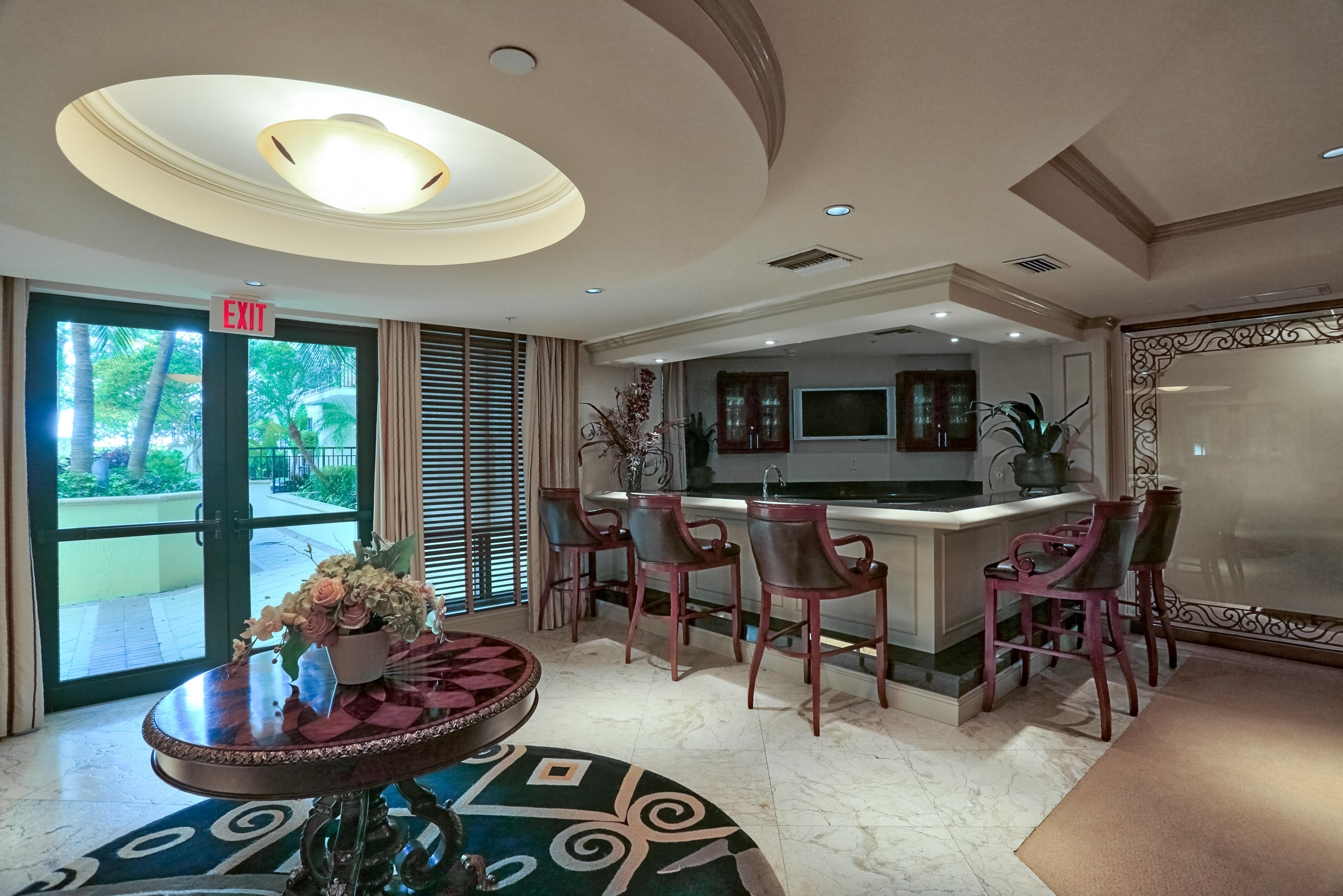 ONE CITY PLAZA CONDO - Residential