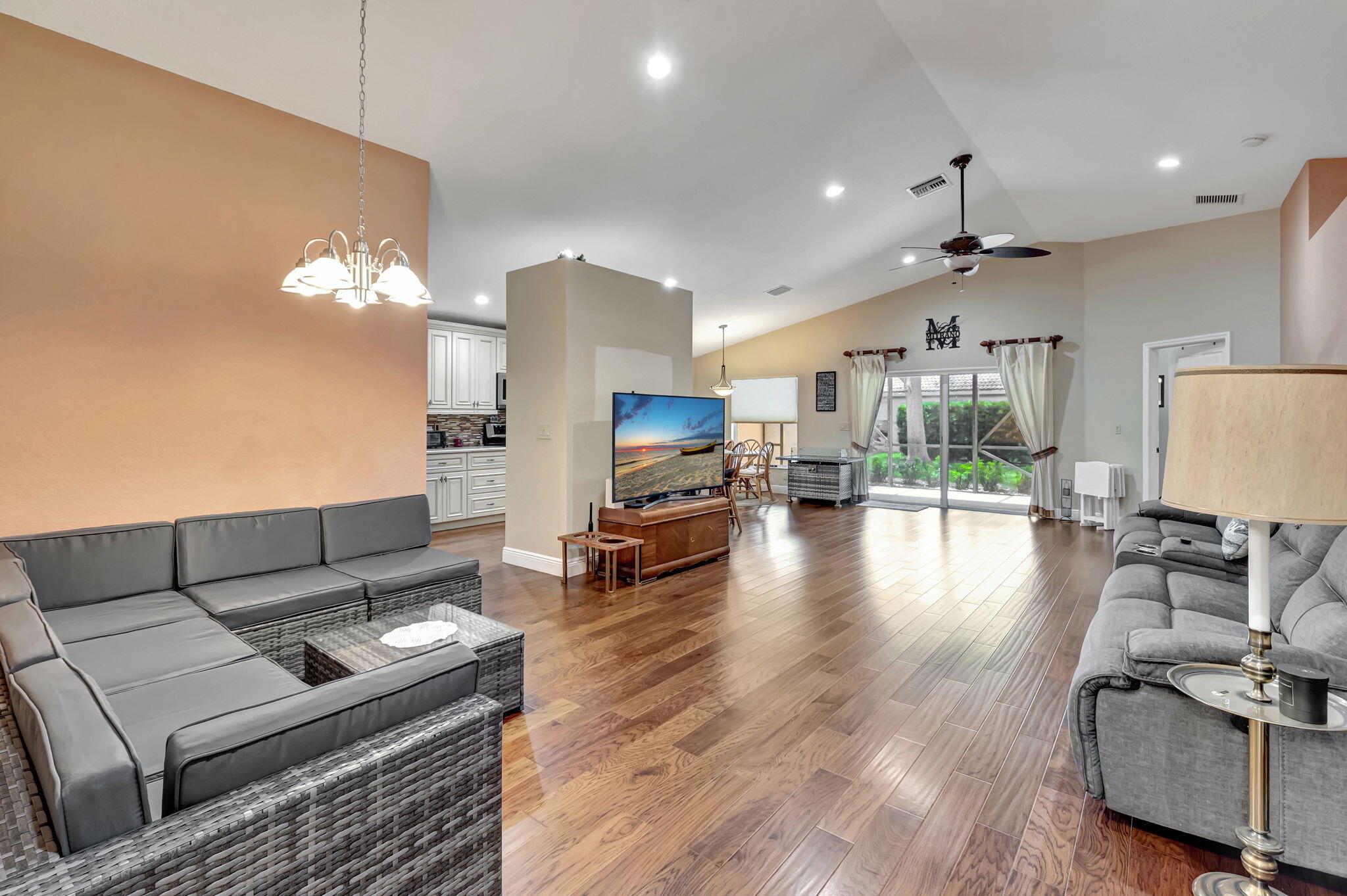 TUSCANY BAY - Residential