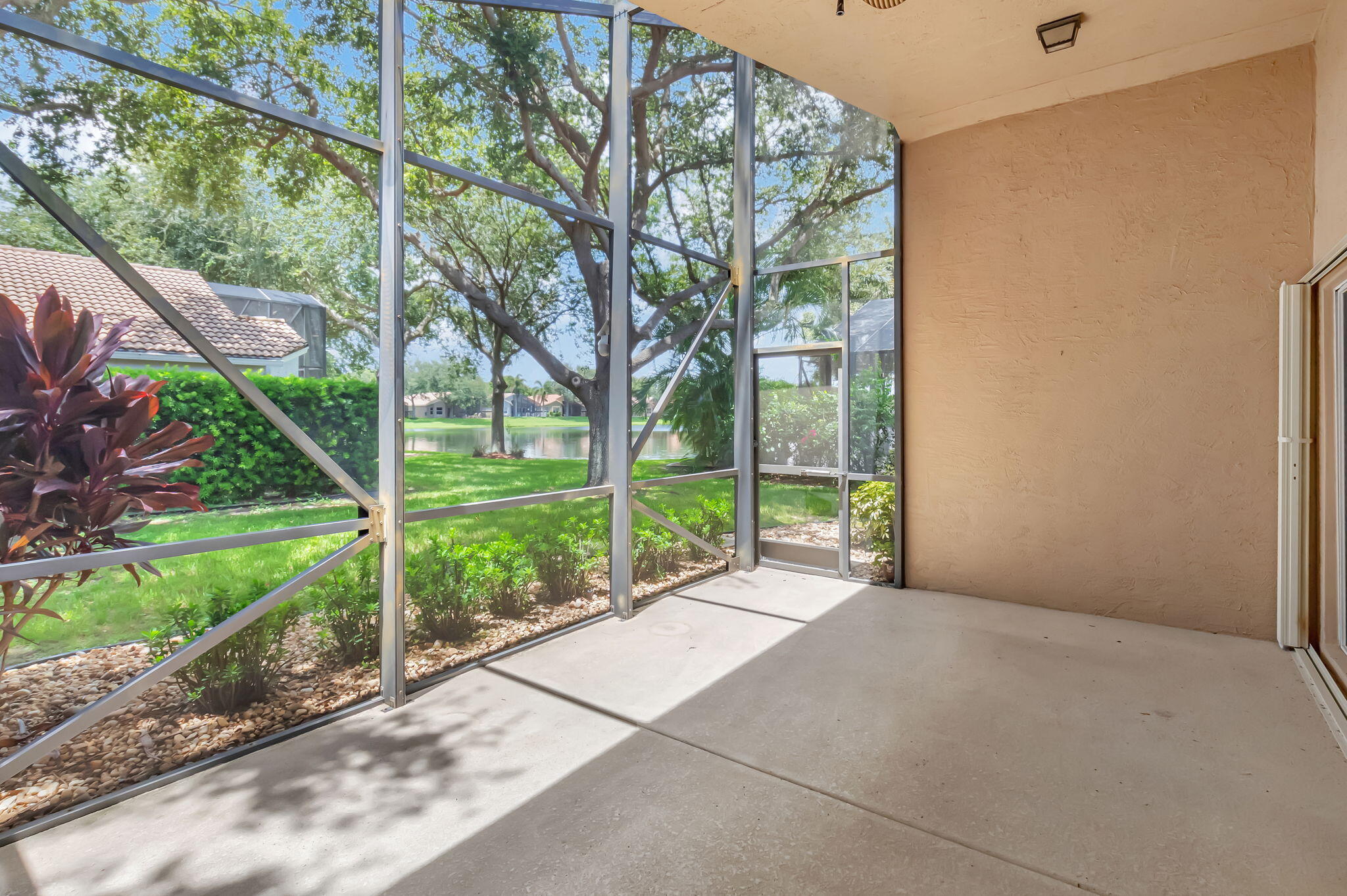 TUSCANY BAY - Residential