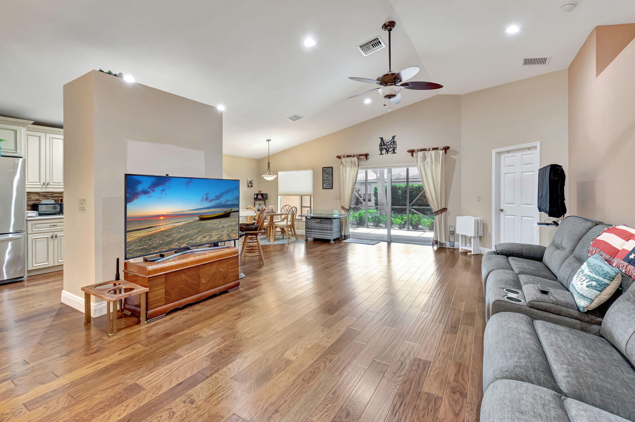 TUSCANY BAY - Residential