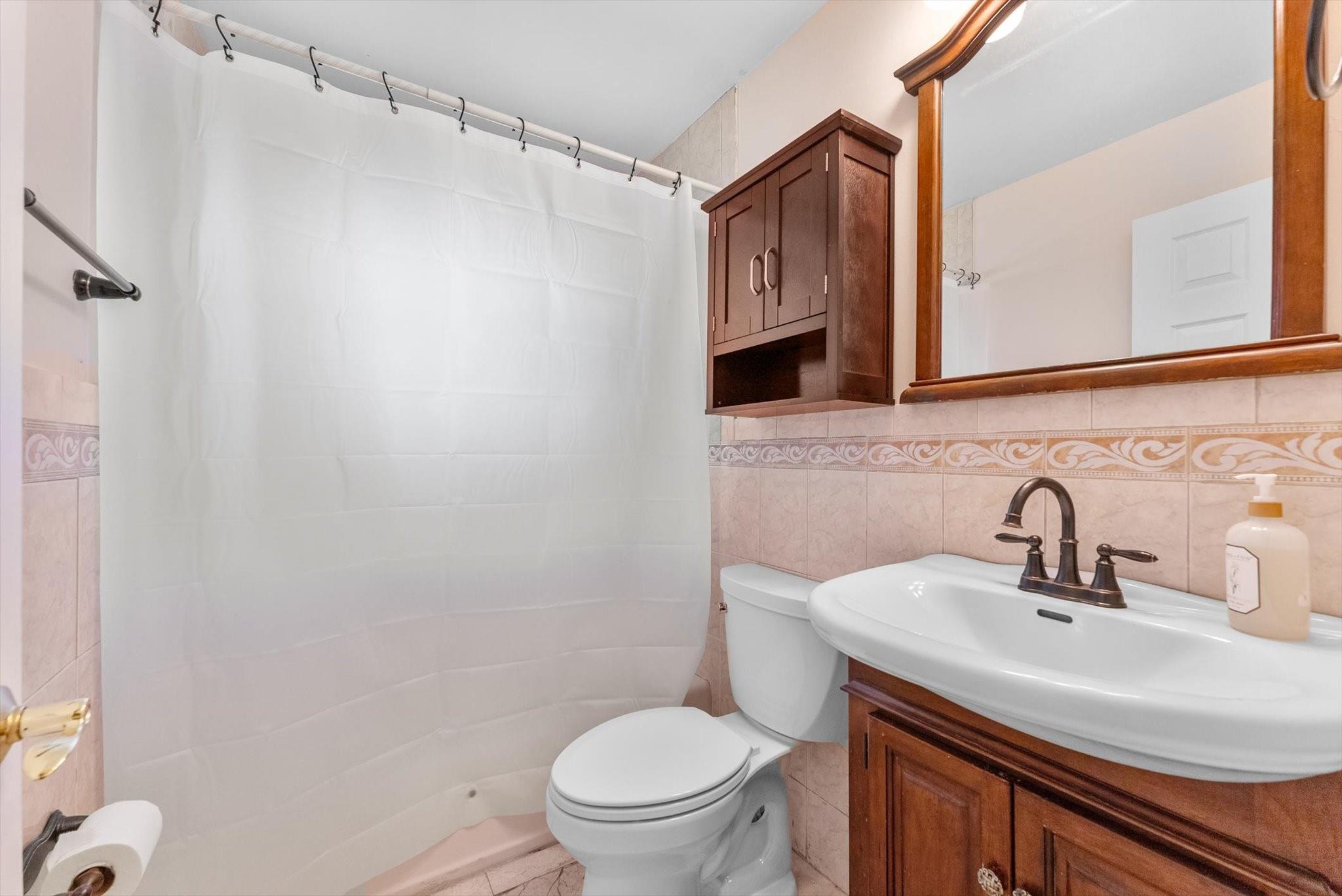 Pine Ridge Villas 129-17 - Residential Lease
