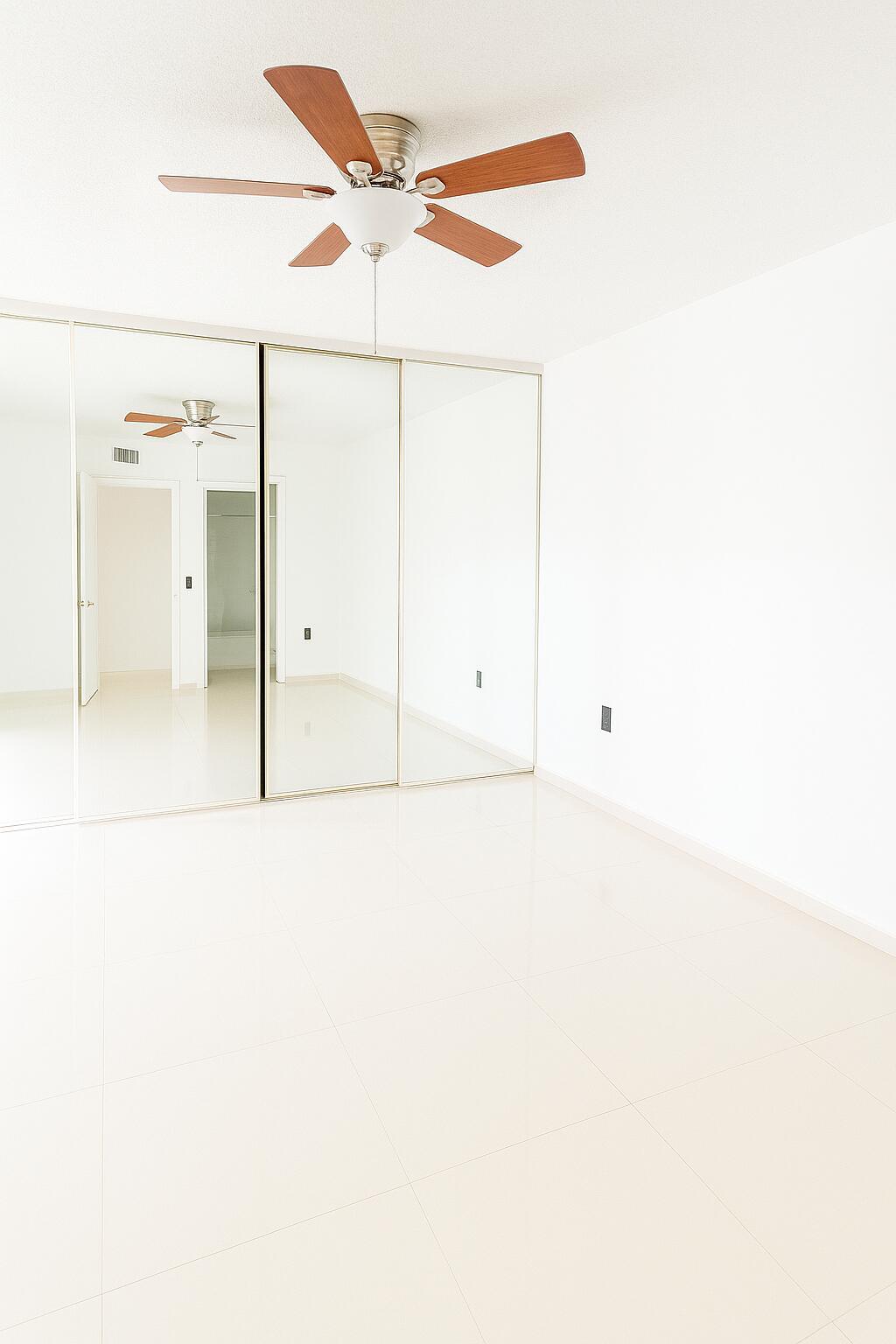 WATERSIDE LUXURY TOWNHOME - Residential Lease