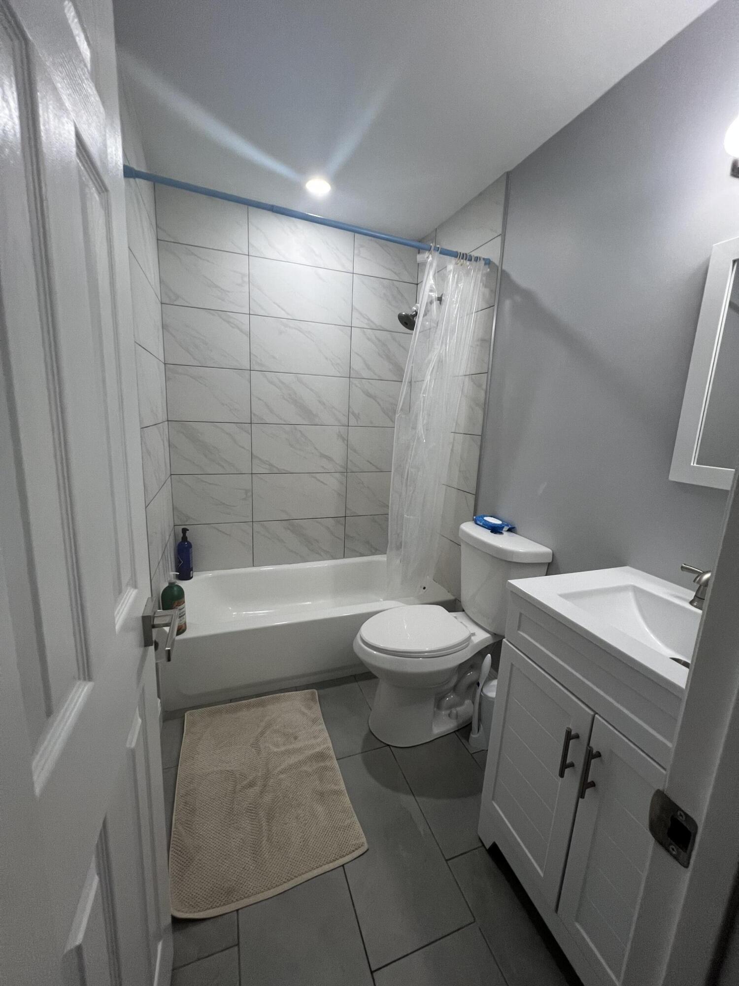 THE DELLS - Residential Lease