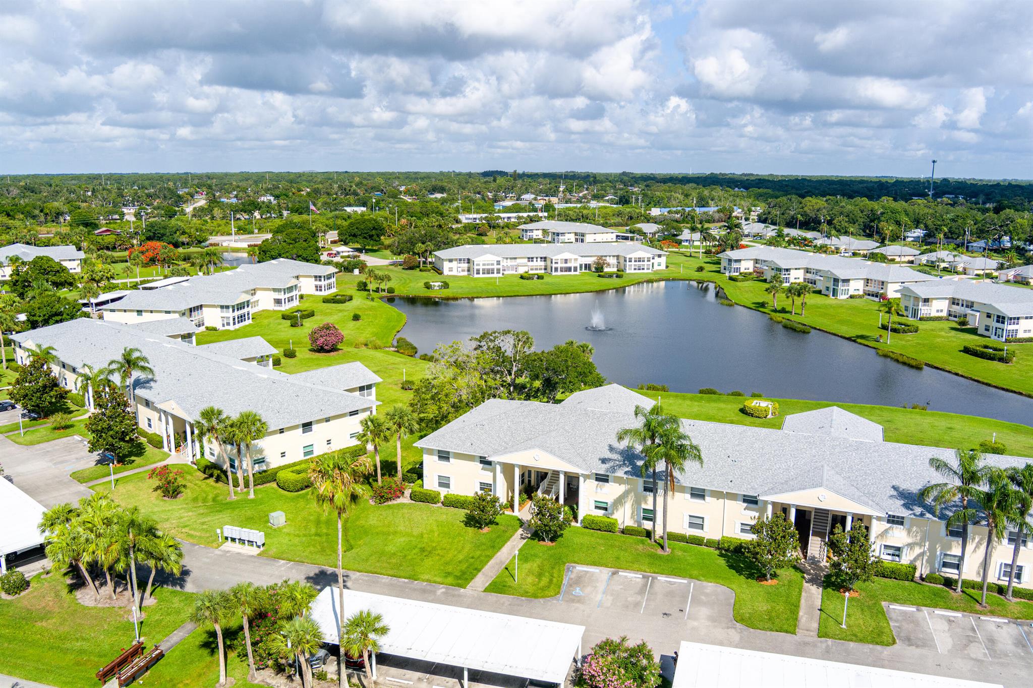 GROVE ISLE EAST CONDOMINI - Residential