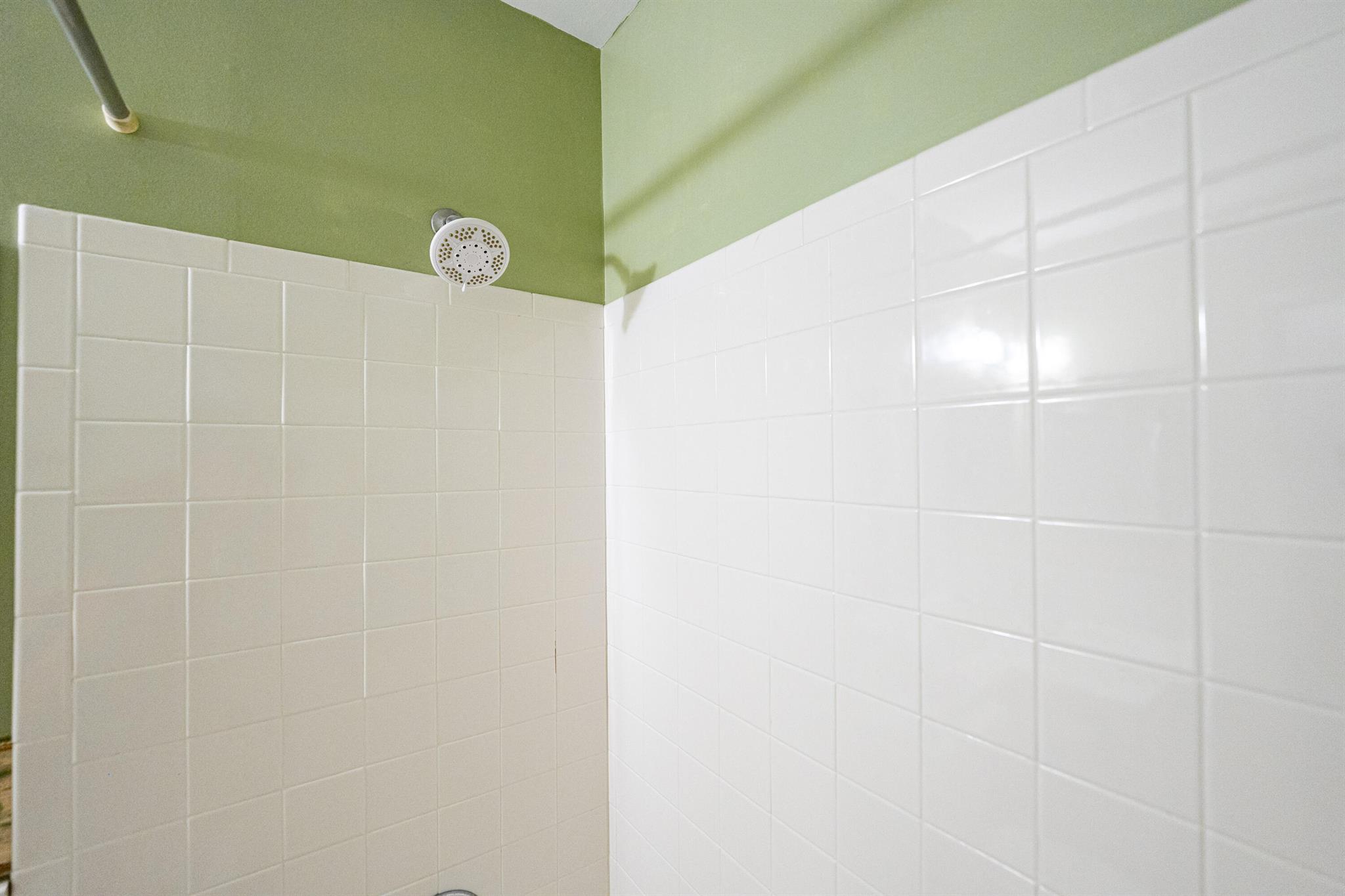 GROVE ISLE EAST CONDOMINI - Residential