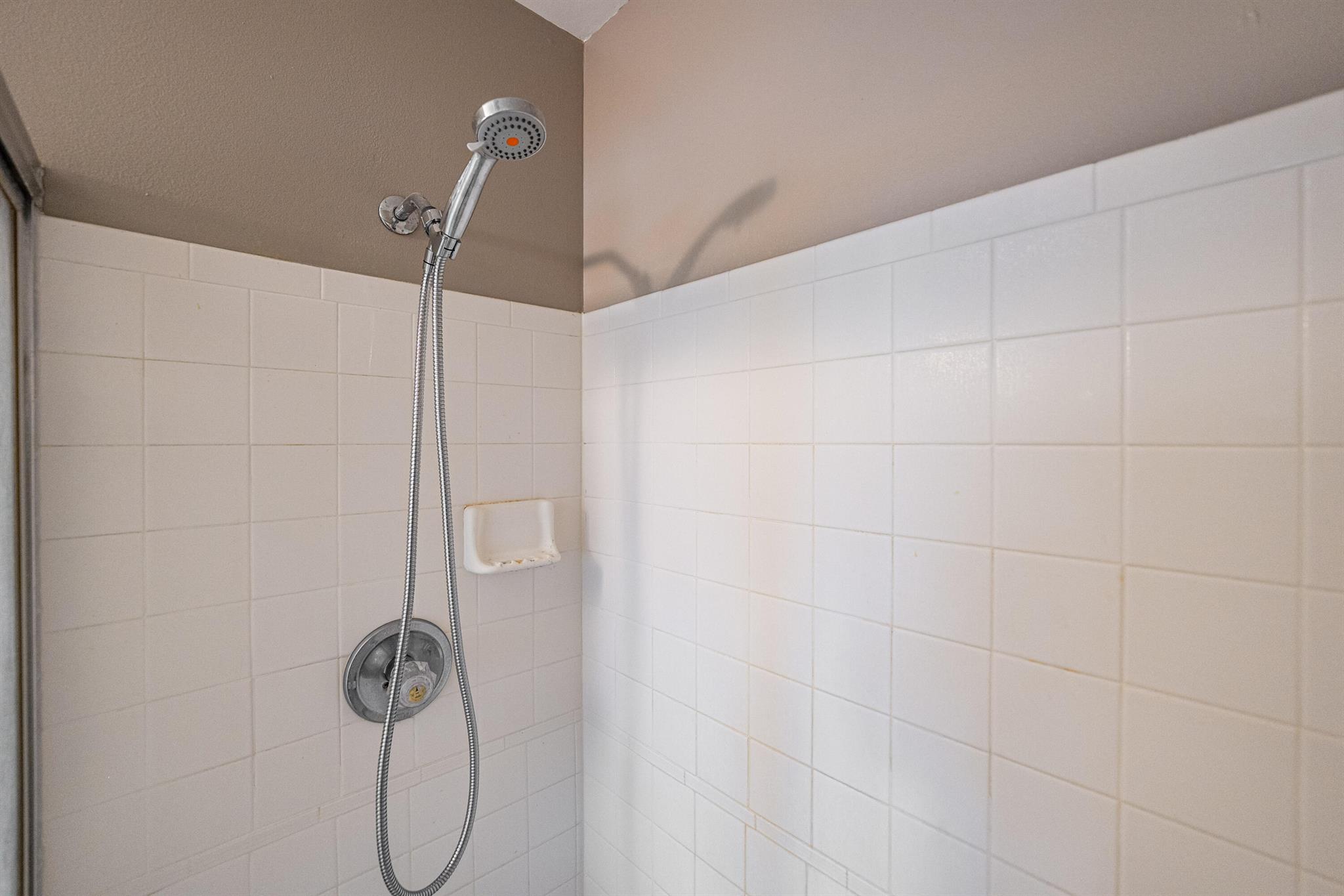 GROVE ISLE EAST CONDOMINI - Residential