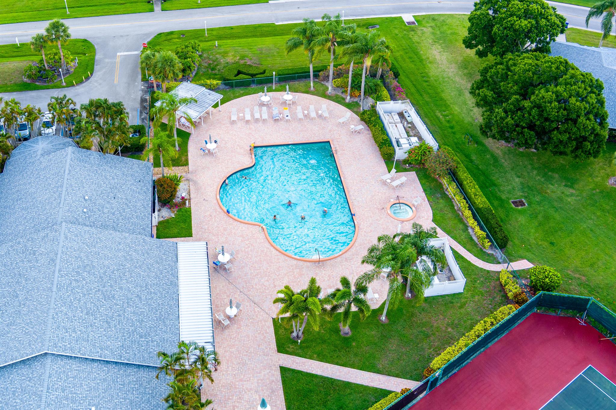 GROVE ISLE EAST CONDOMINI - Residential