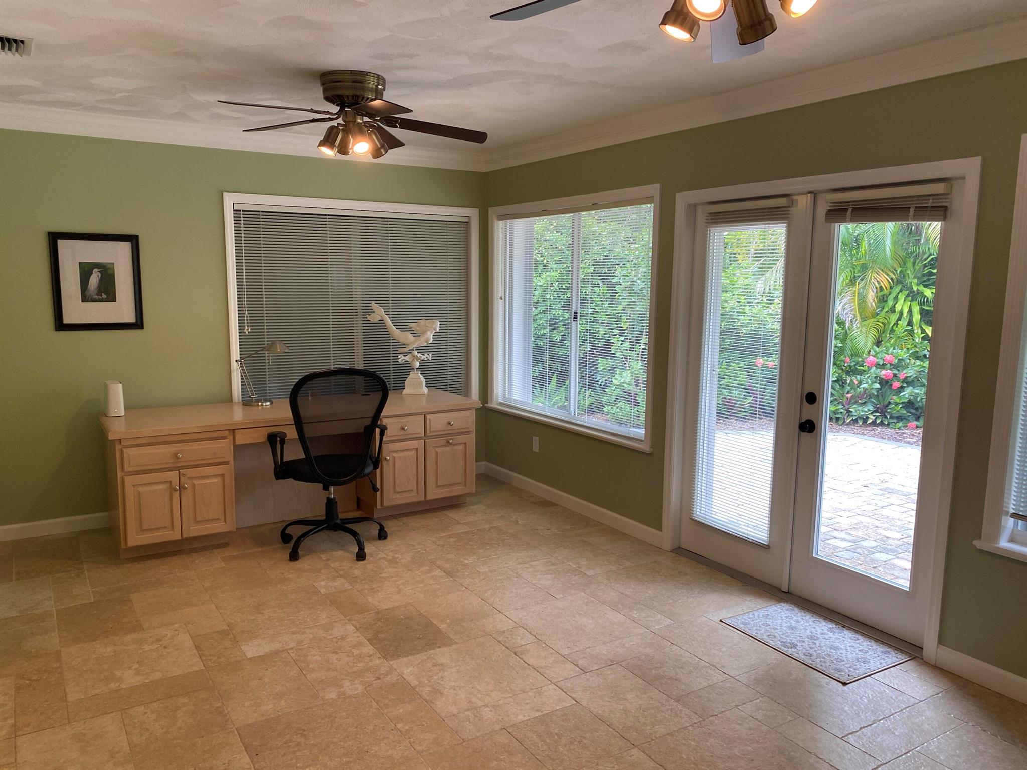 RIVER OAKS ESTATES UNIT 1 - Residential Lease