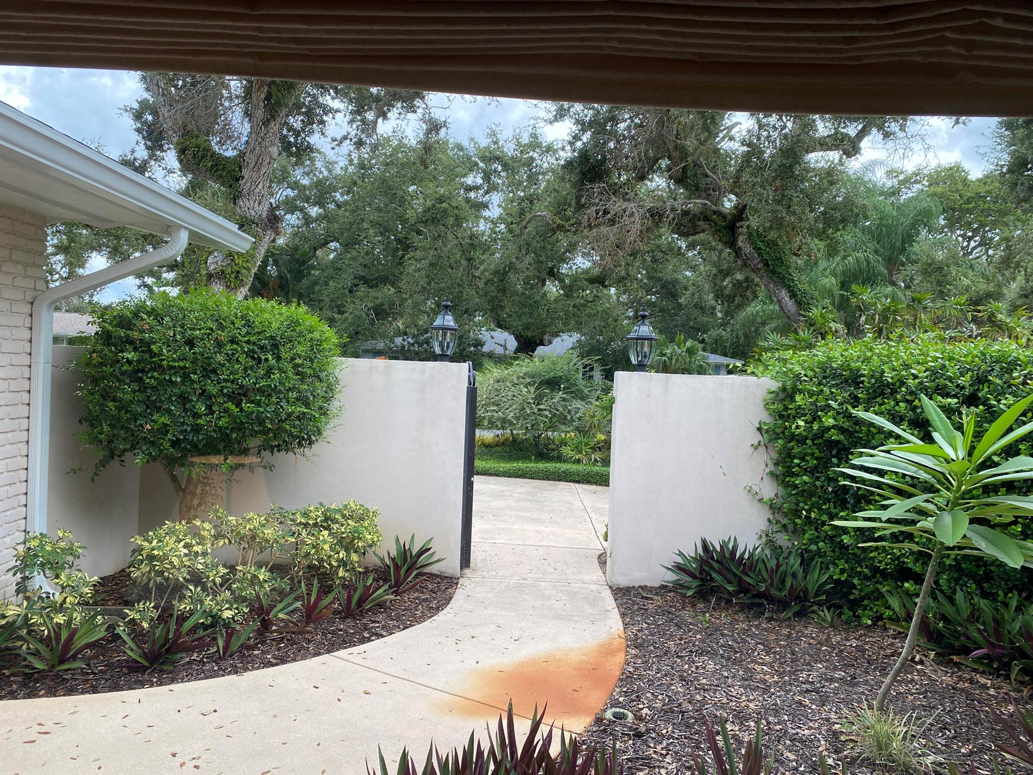 RIVER OAKS ESTATES UNIT 1 - Residential Lease