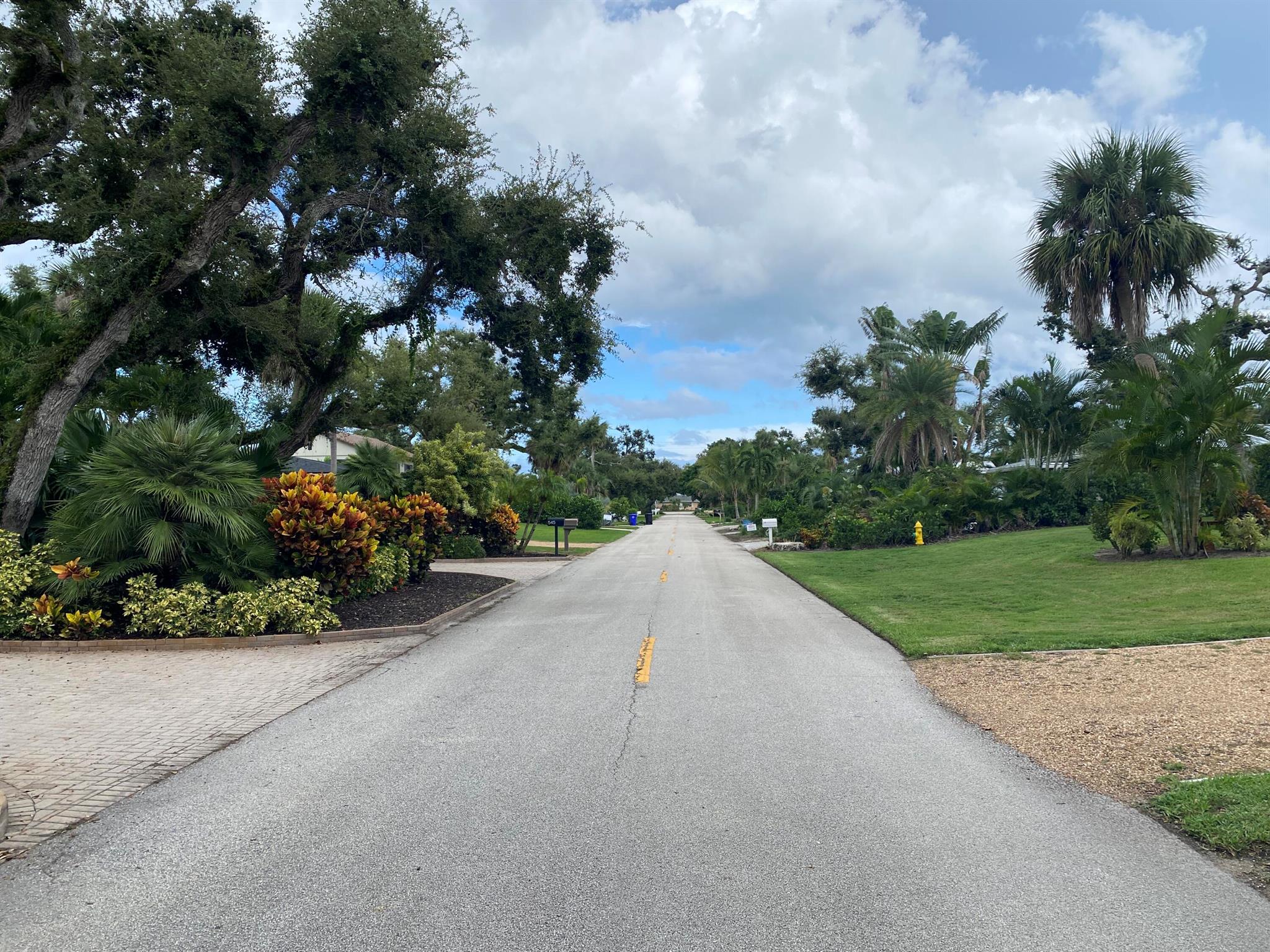 RIVER OAKS ESTATES UNIT 1 - Residential Lease