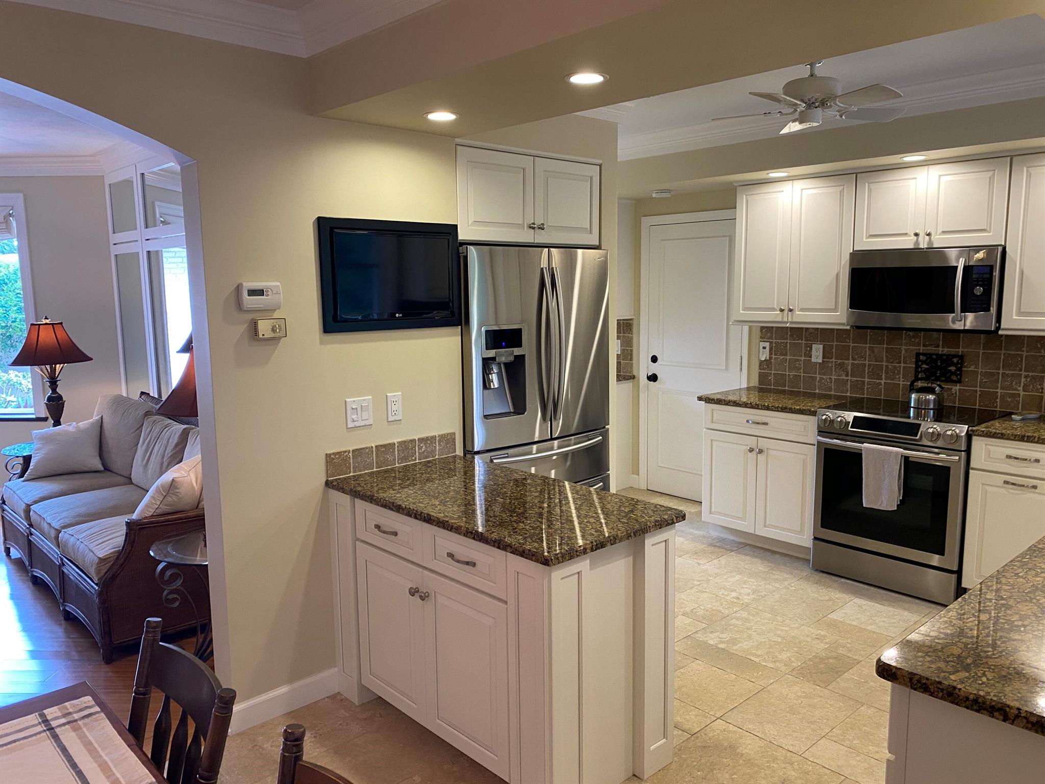 RIVER OAKS ESTATES UNIT 1 - Residential Lease