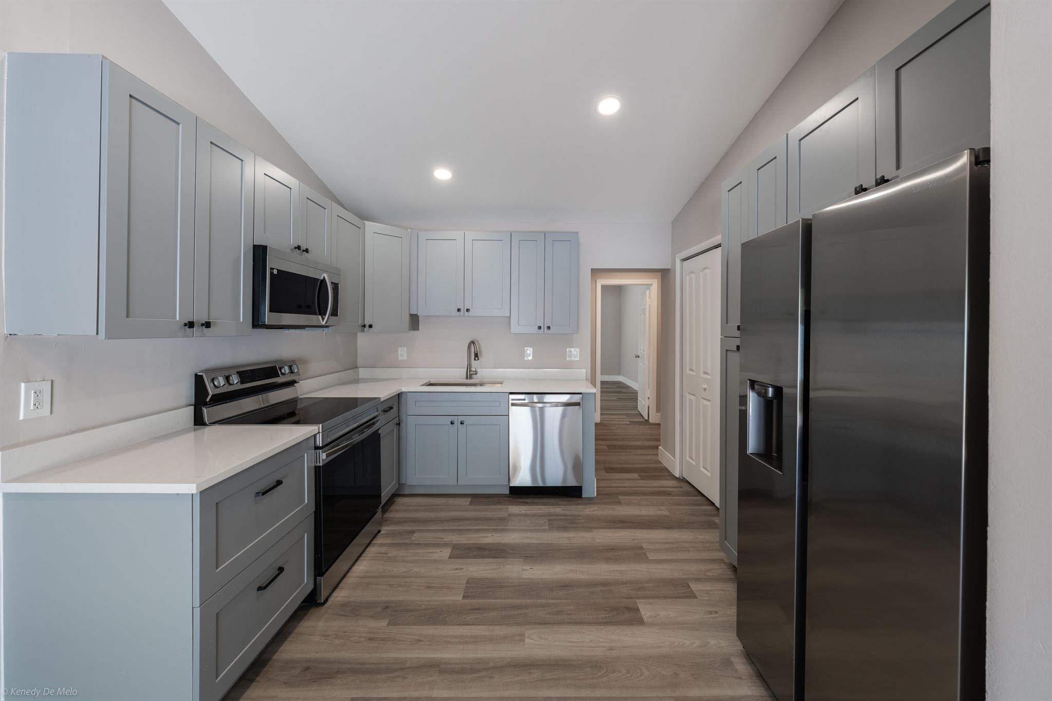 507 Ontario Place