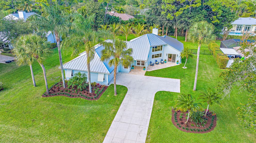 Photo of 19643 Red Maple Lane, Jupiter, FL 33458 (MLS # R10776697)