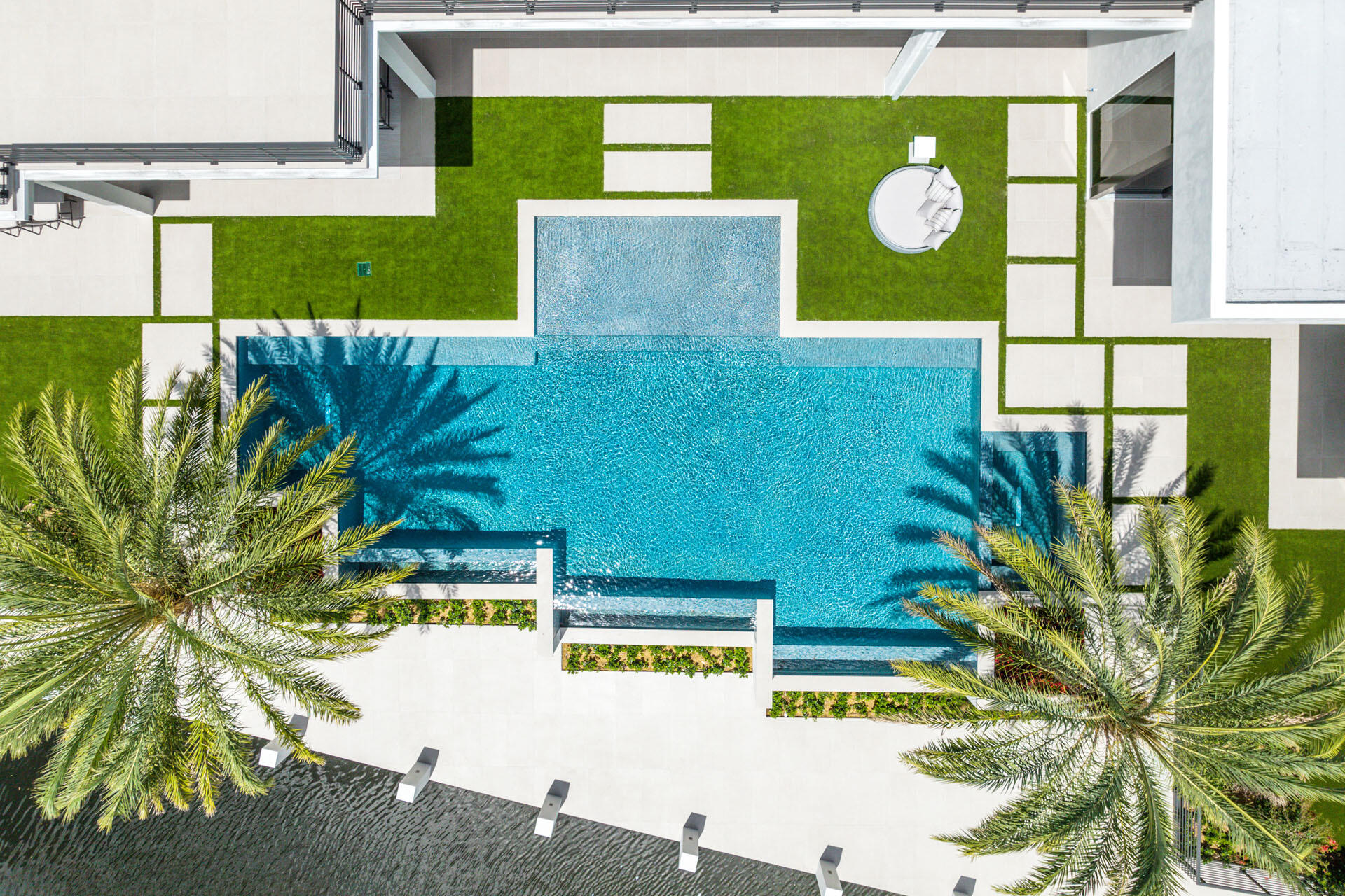 ROYAL PALM YACHT & COUNTRY CLUB - Residential