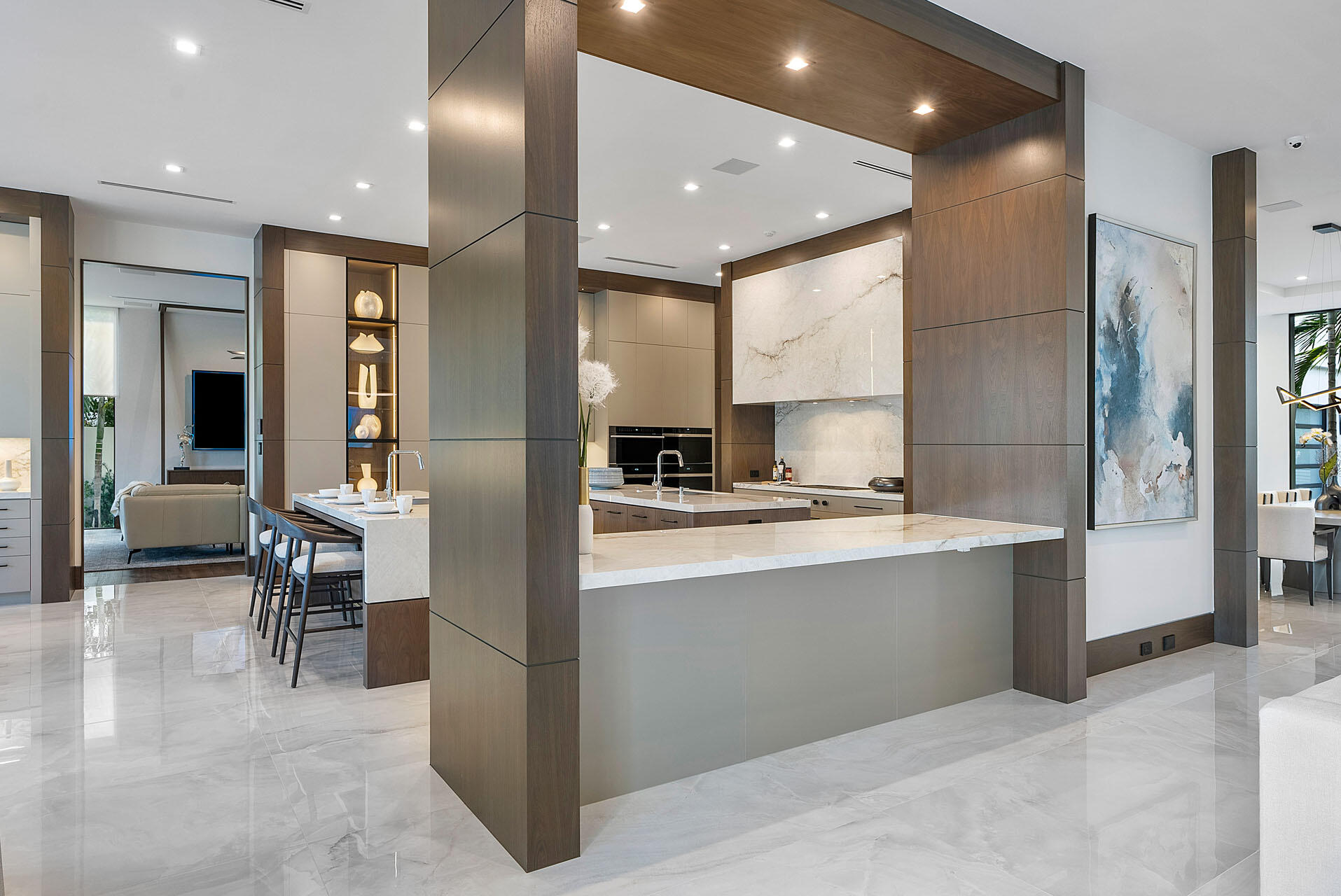 ROYAL PALM YACHT & COUNTRY CLUB - Residential