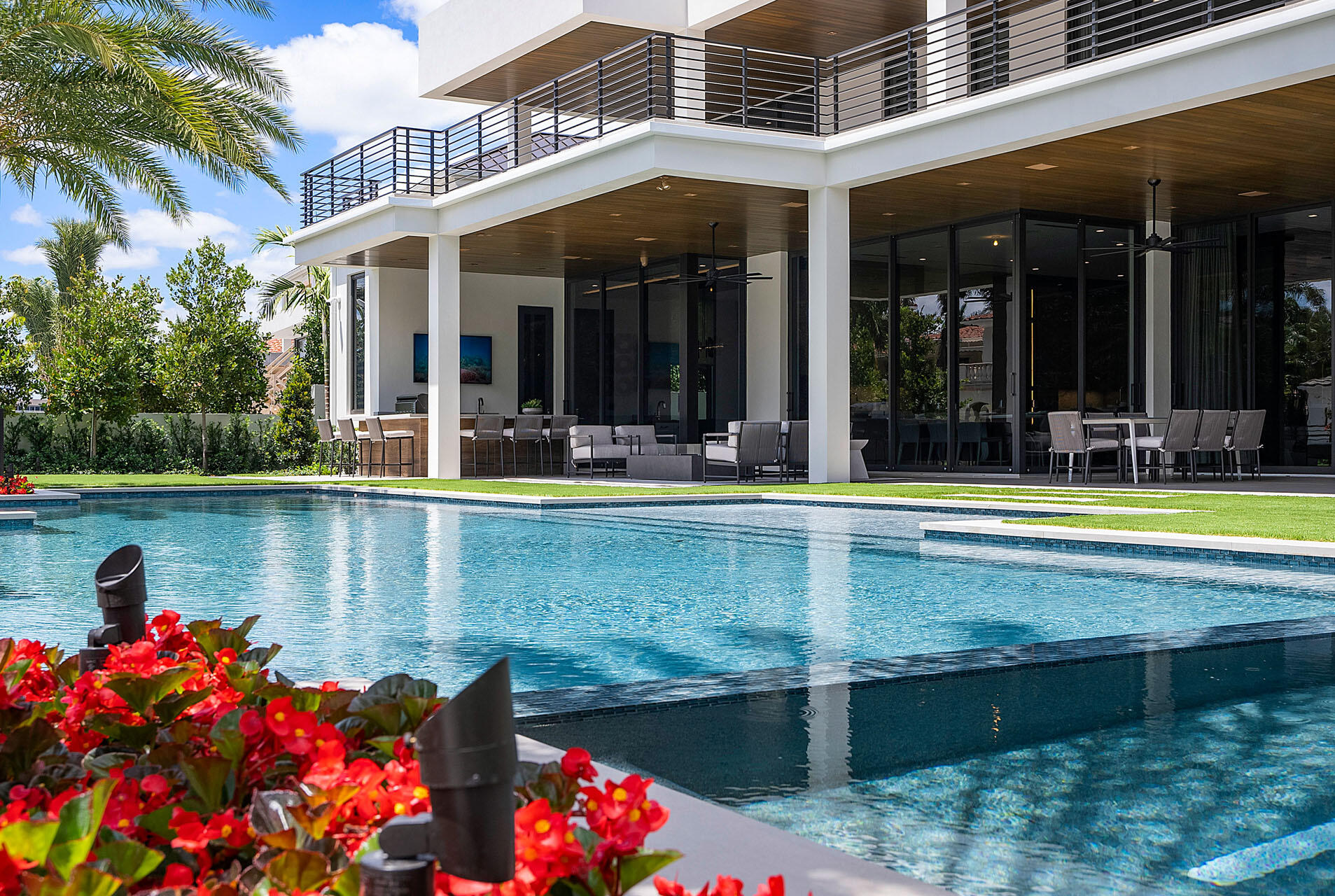 ROYAL PALM YACHT & COUNTRY CLUB - Residential