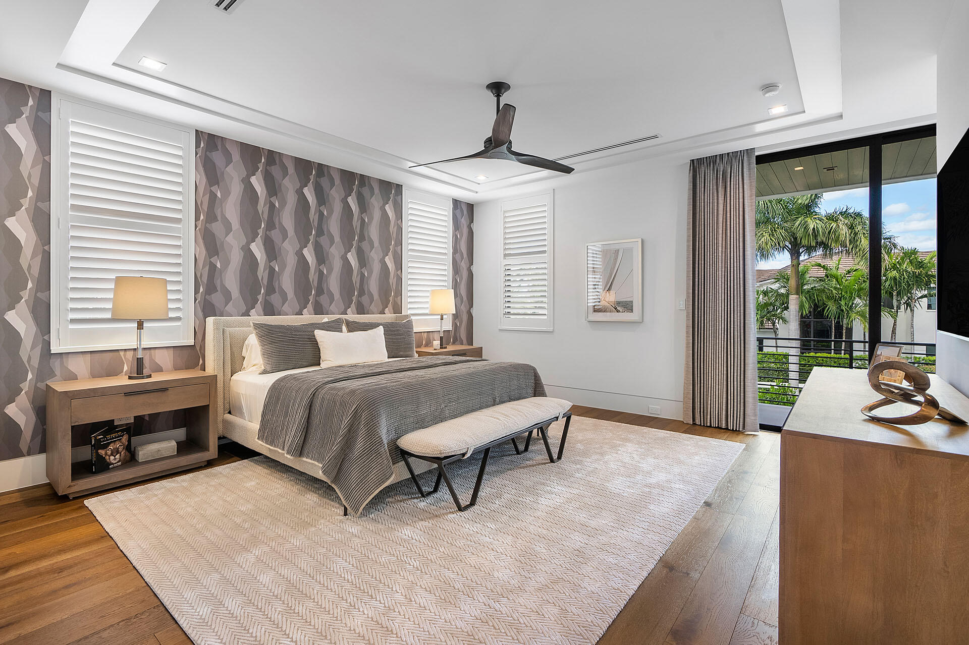 ROYAL PALM YACHT & COUNTRY CLUB - Residential