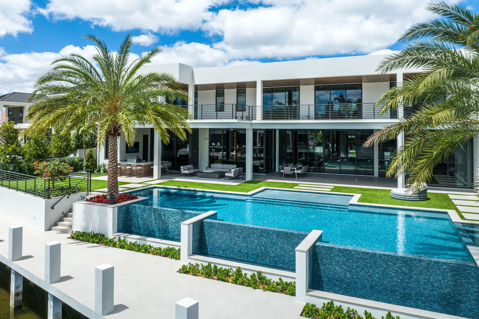 ROYAL PALM YACHT & COUNTRY CLUB - Residential