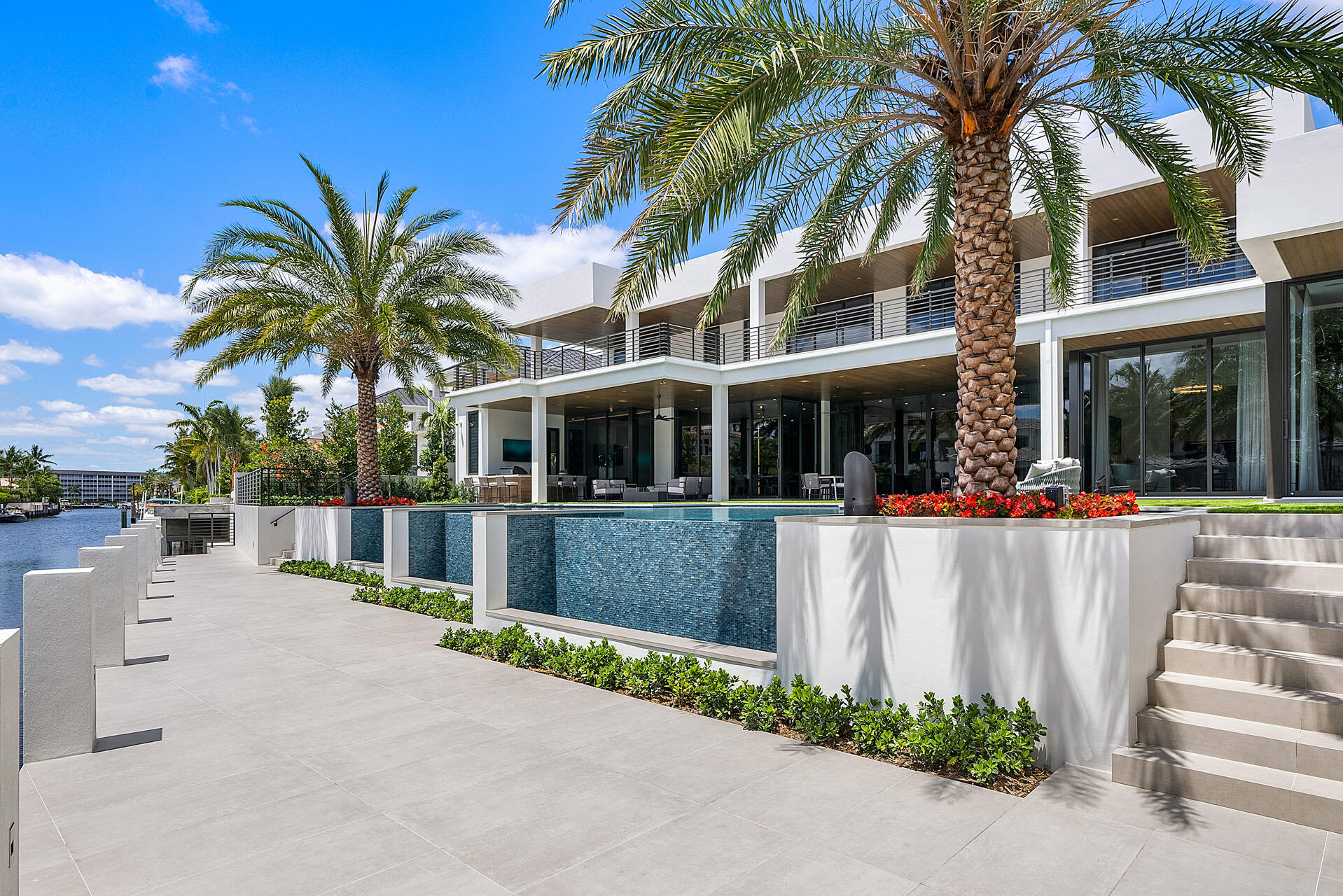 ROYAL PALM YACHT & COUNTRY CLUB - Residential