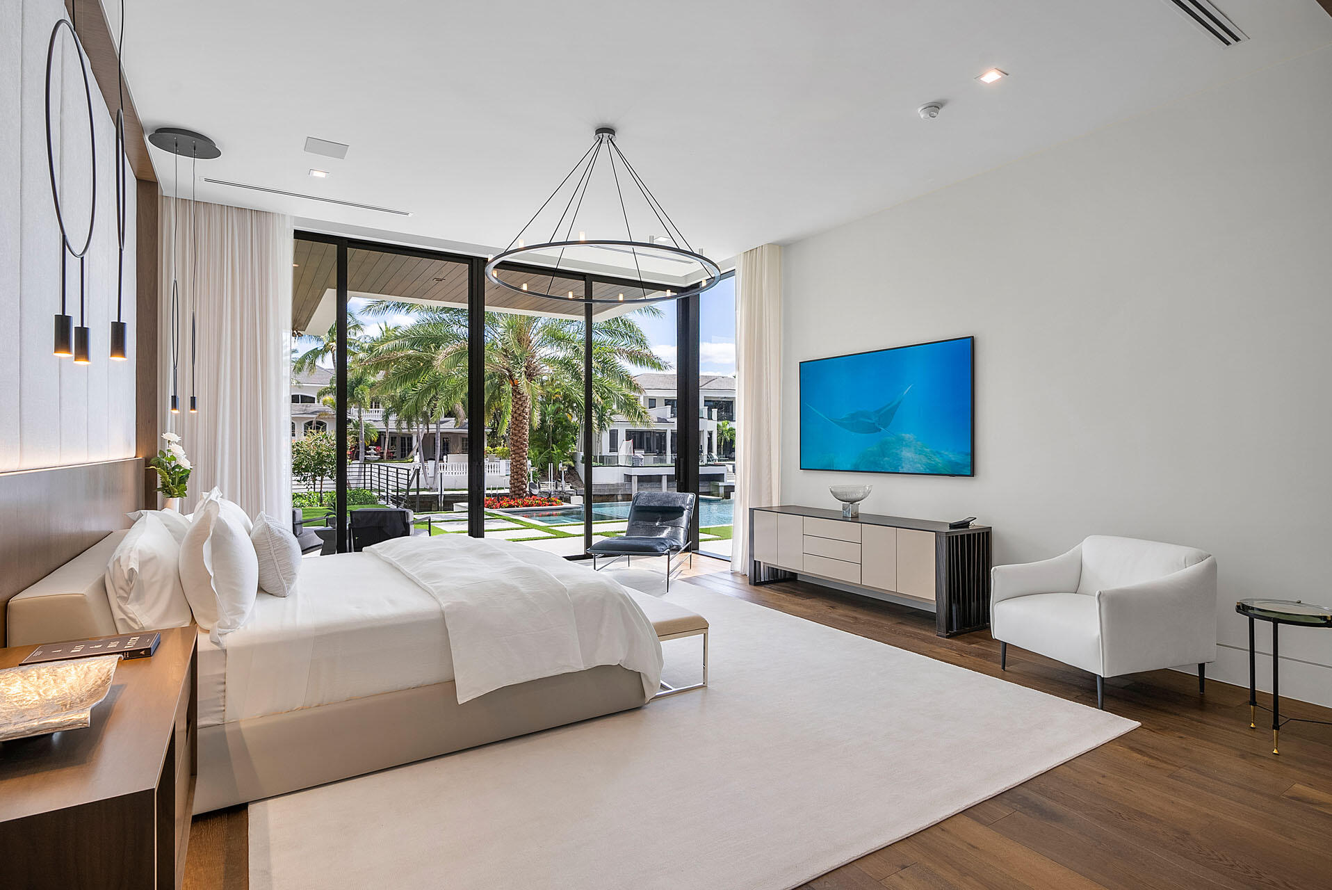 ROYAL PALM YACHT & COUNTRY CLUB - Residential